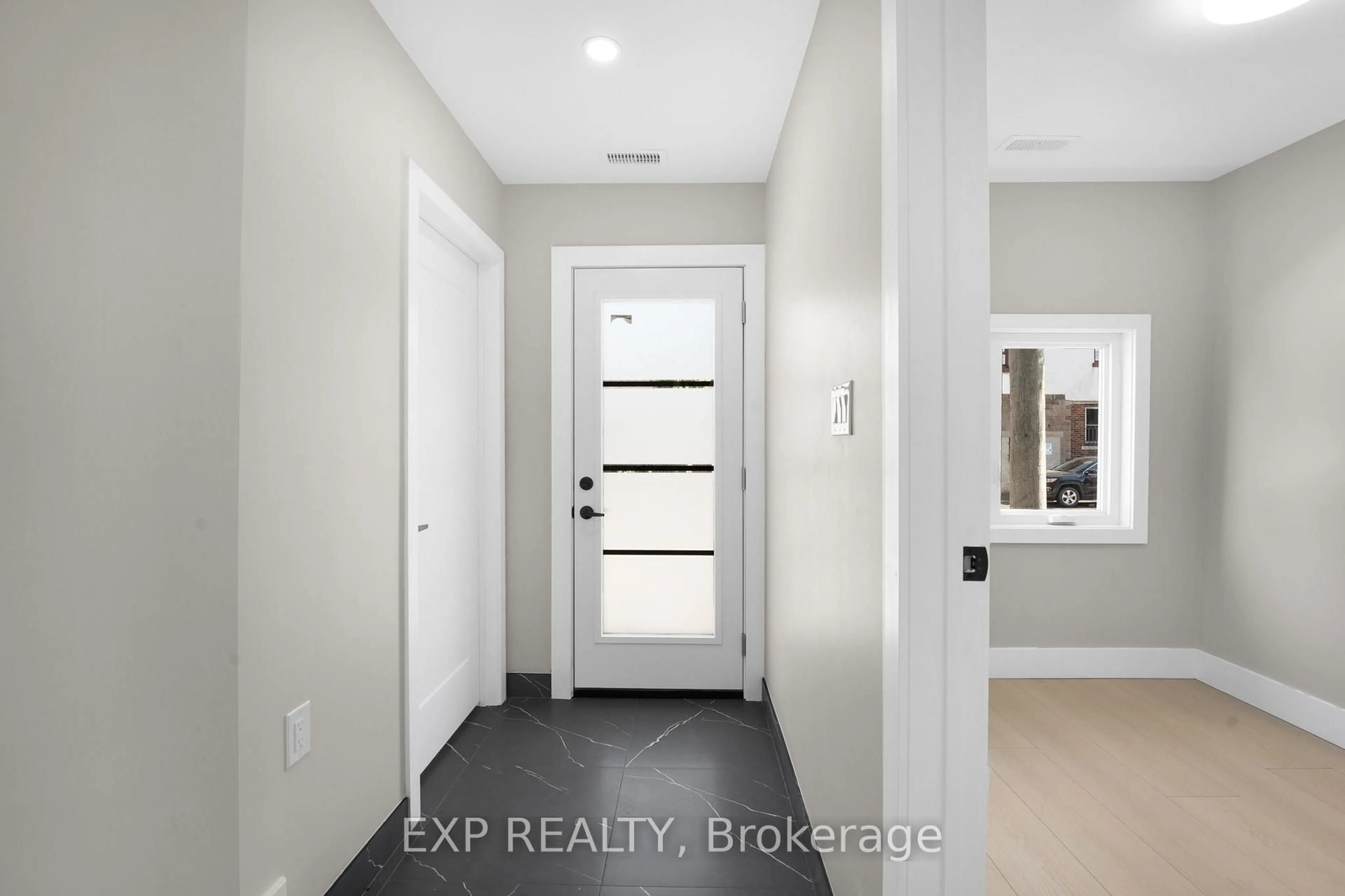 Indoor entryway for 56 East 34th St, Hamilton Ontario L8V 3W3