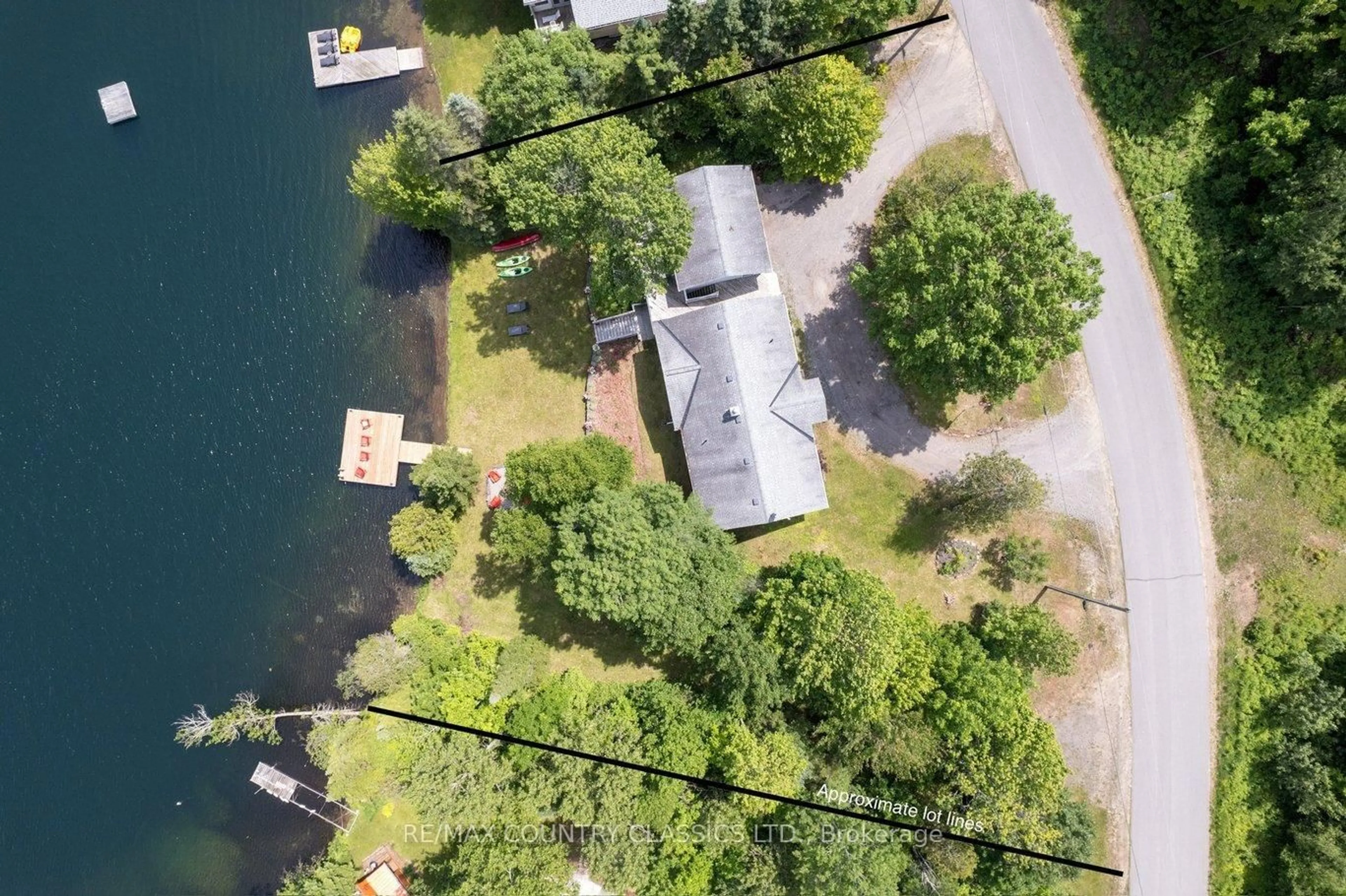 A pic from outside/outdoor area/front of a property/back of a property/a pic from drone, water/lake/river/ocean view for 112 Bay Shore Dr, Bancroft Ontario K0L 1C0