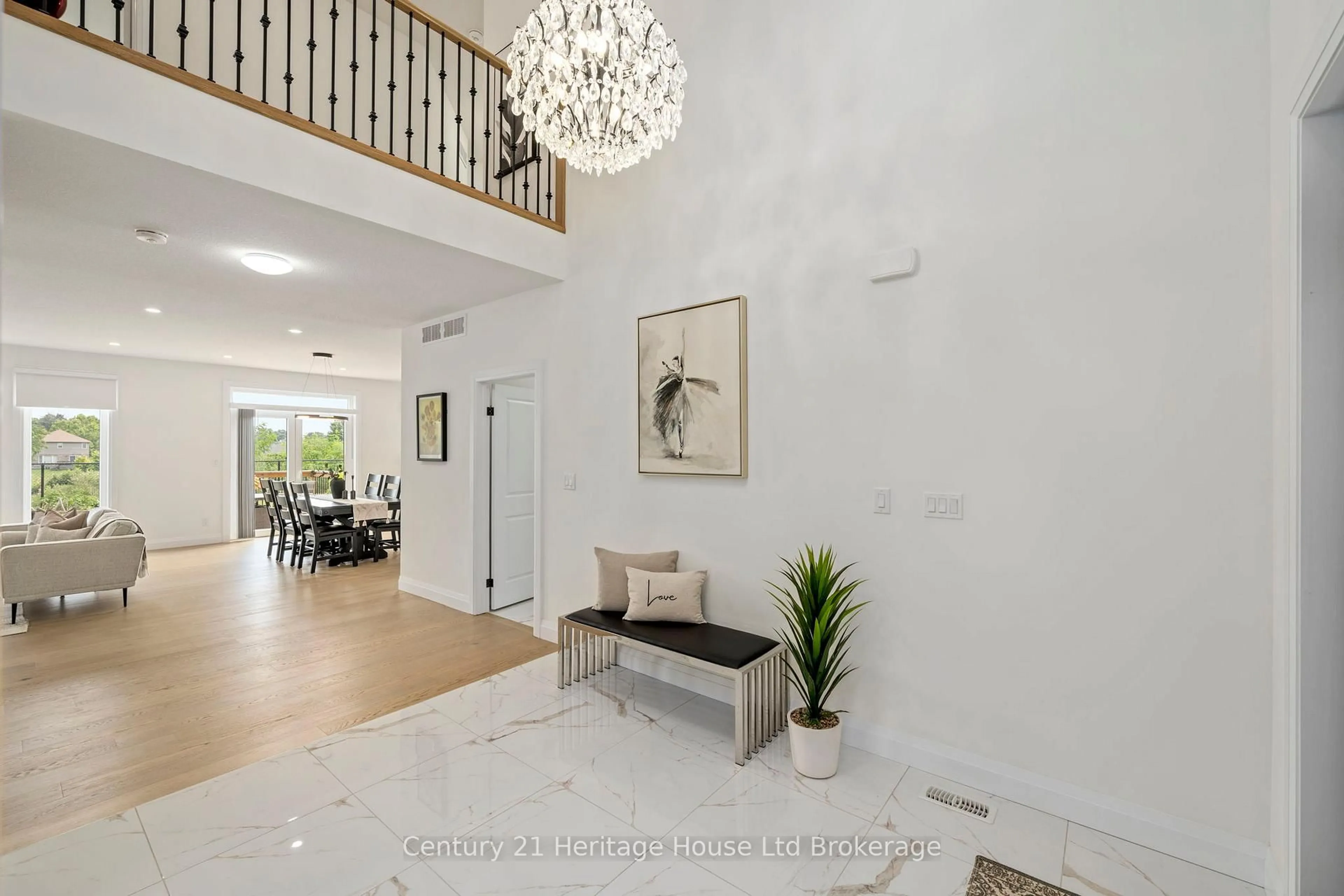 Indoor entryway for 2363 Bakervilla St, London South Ontario N6P 0H4