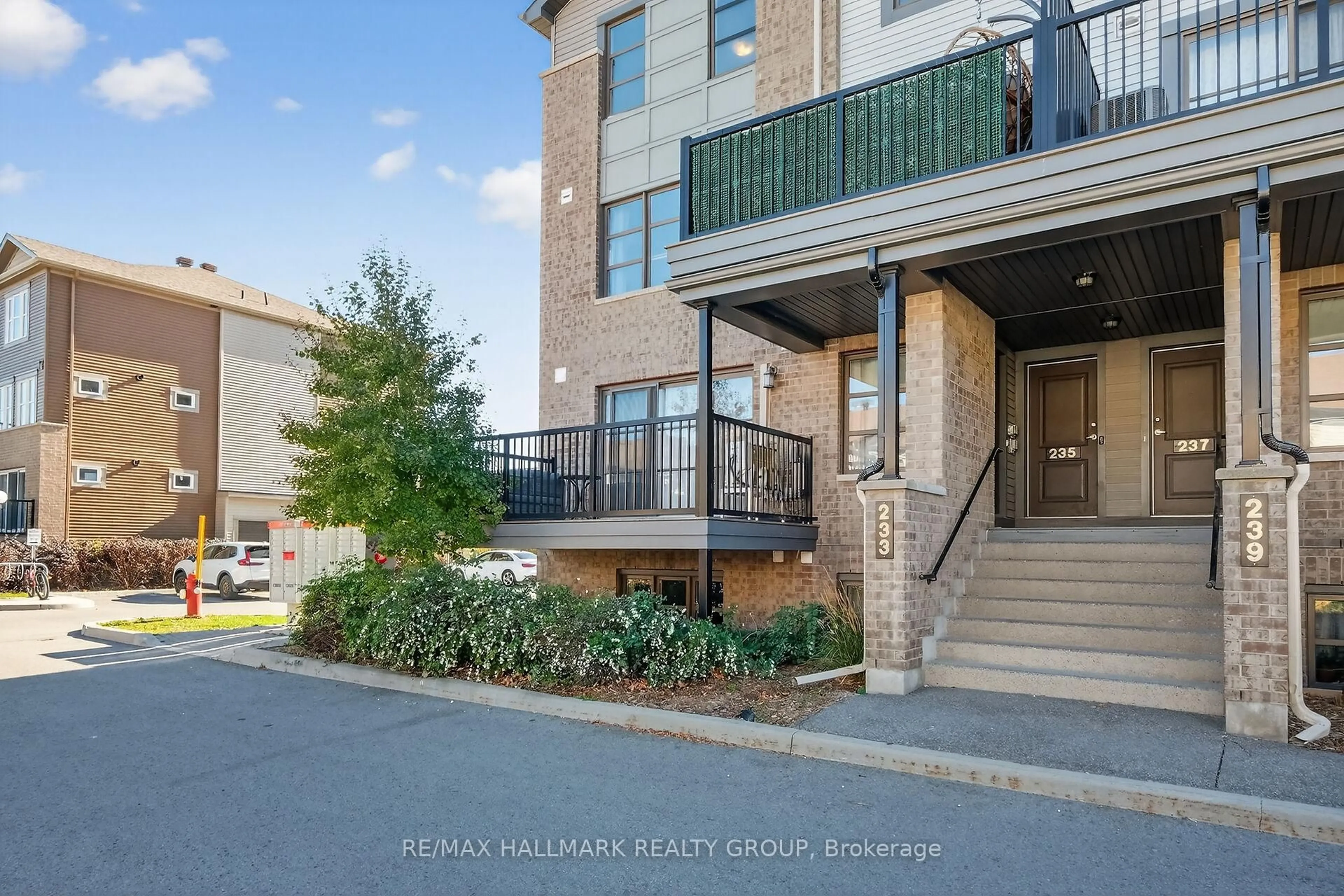 Unknown for 235 Infusion Private #22, Ottawa Ontario K2J 5X2