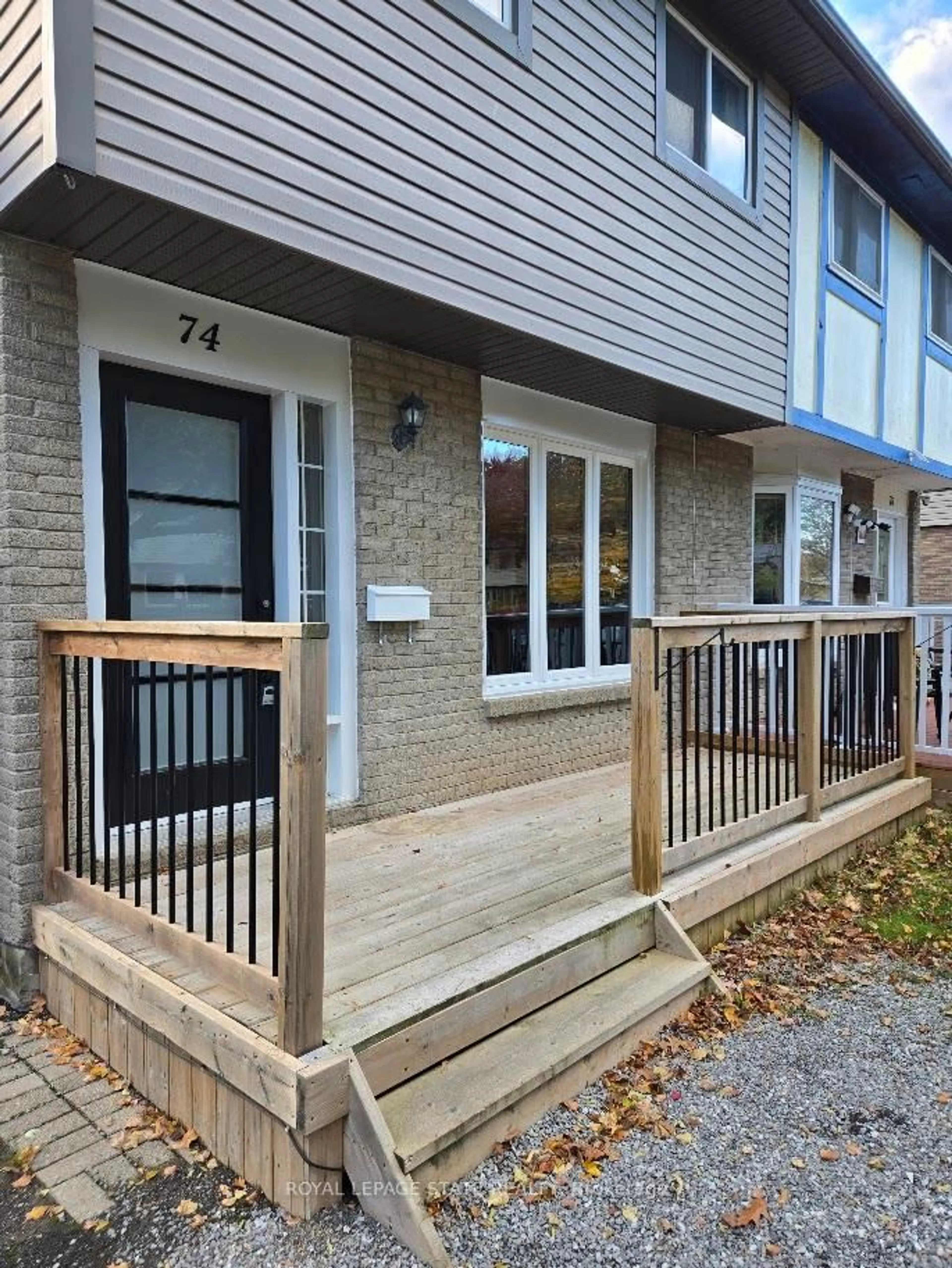 Unknown for 74 Silvan Dr, Welland Ontario L3C 6C3