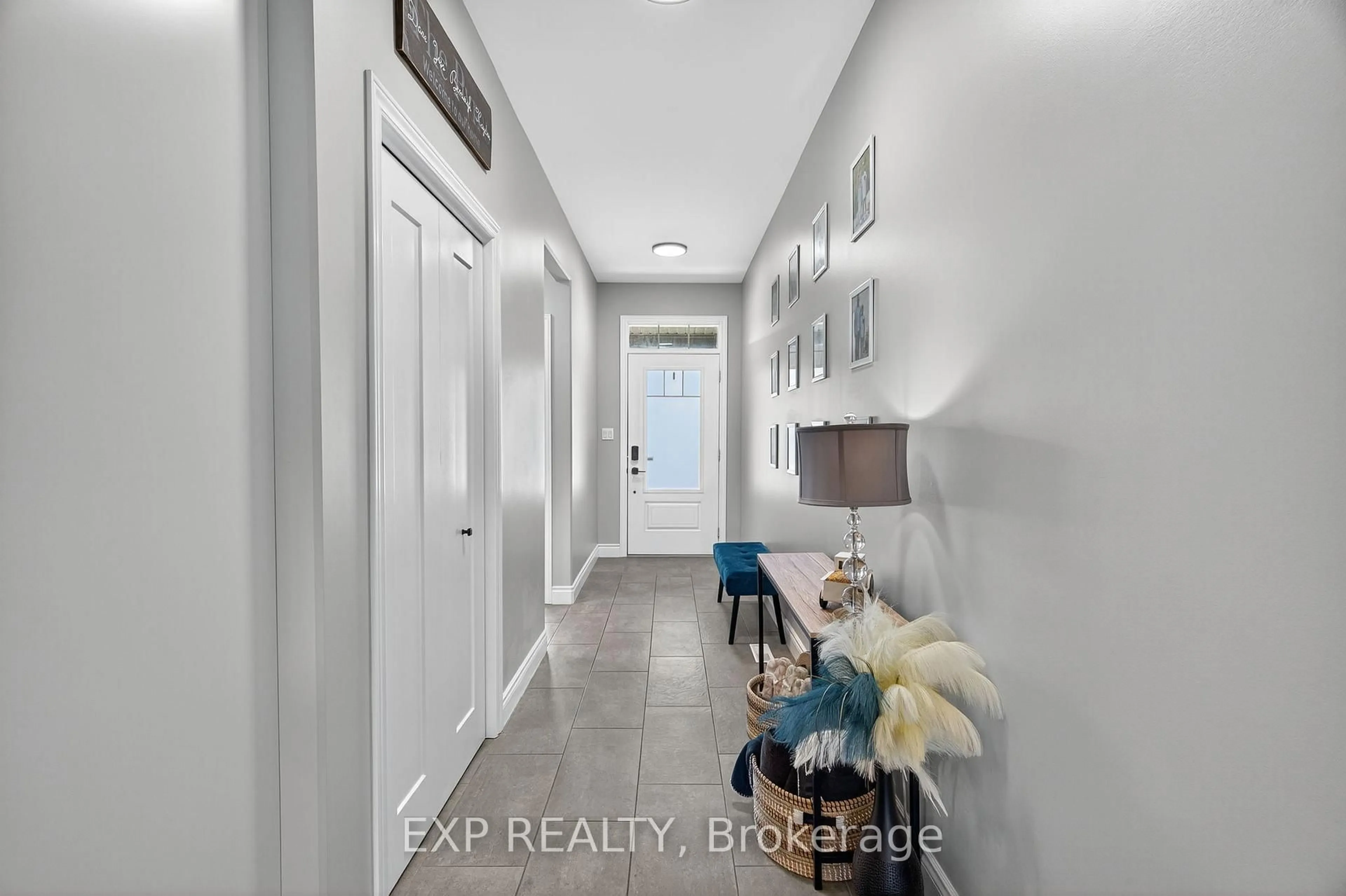 Indoor entryway for 7 Mavety Crt, Belleville Ontario K8N 0R6