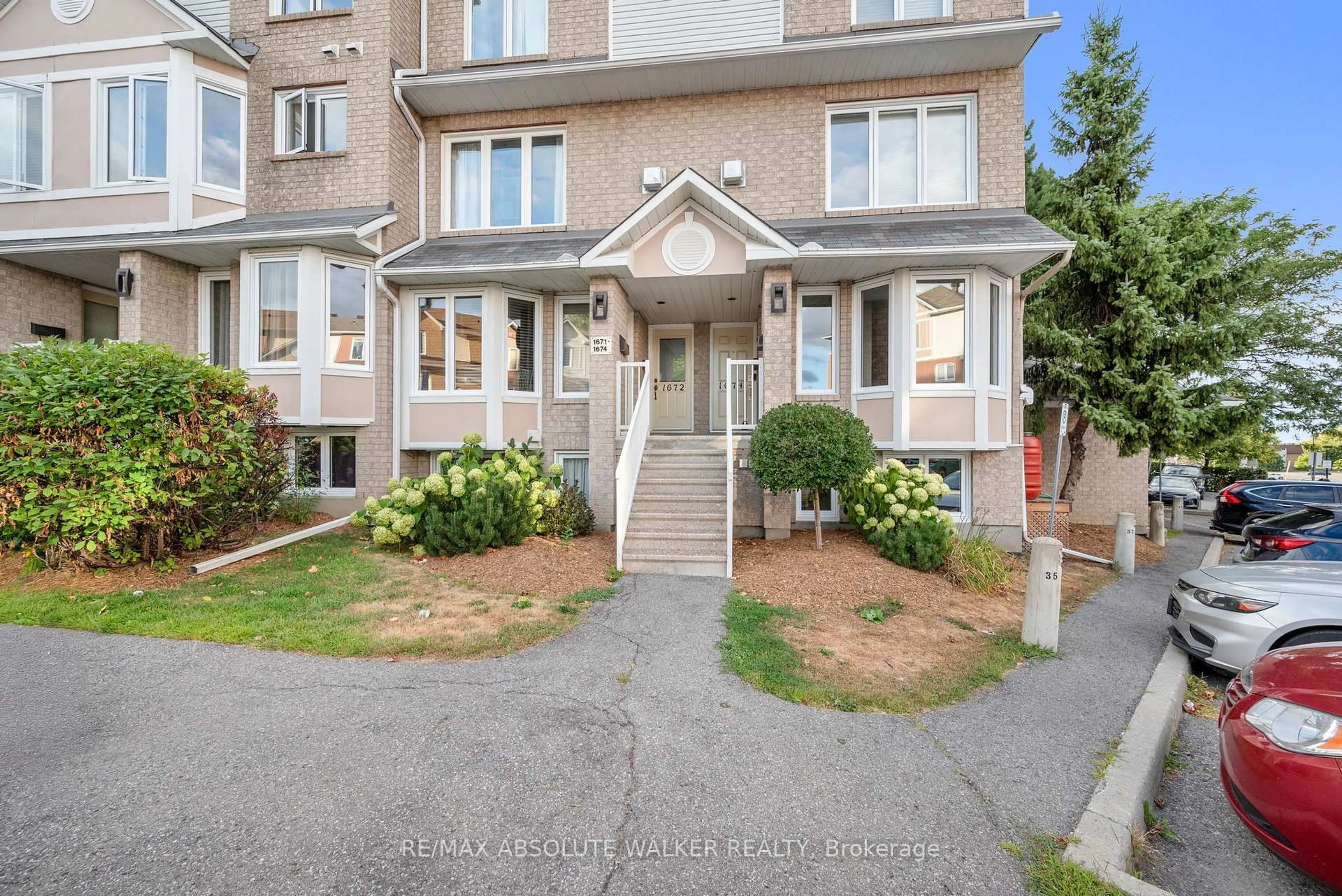 Unknown for 1673 Locksley Lane, Ottawa Ontario K1J 1B6