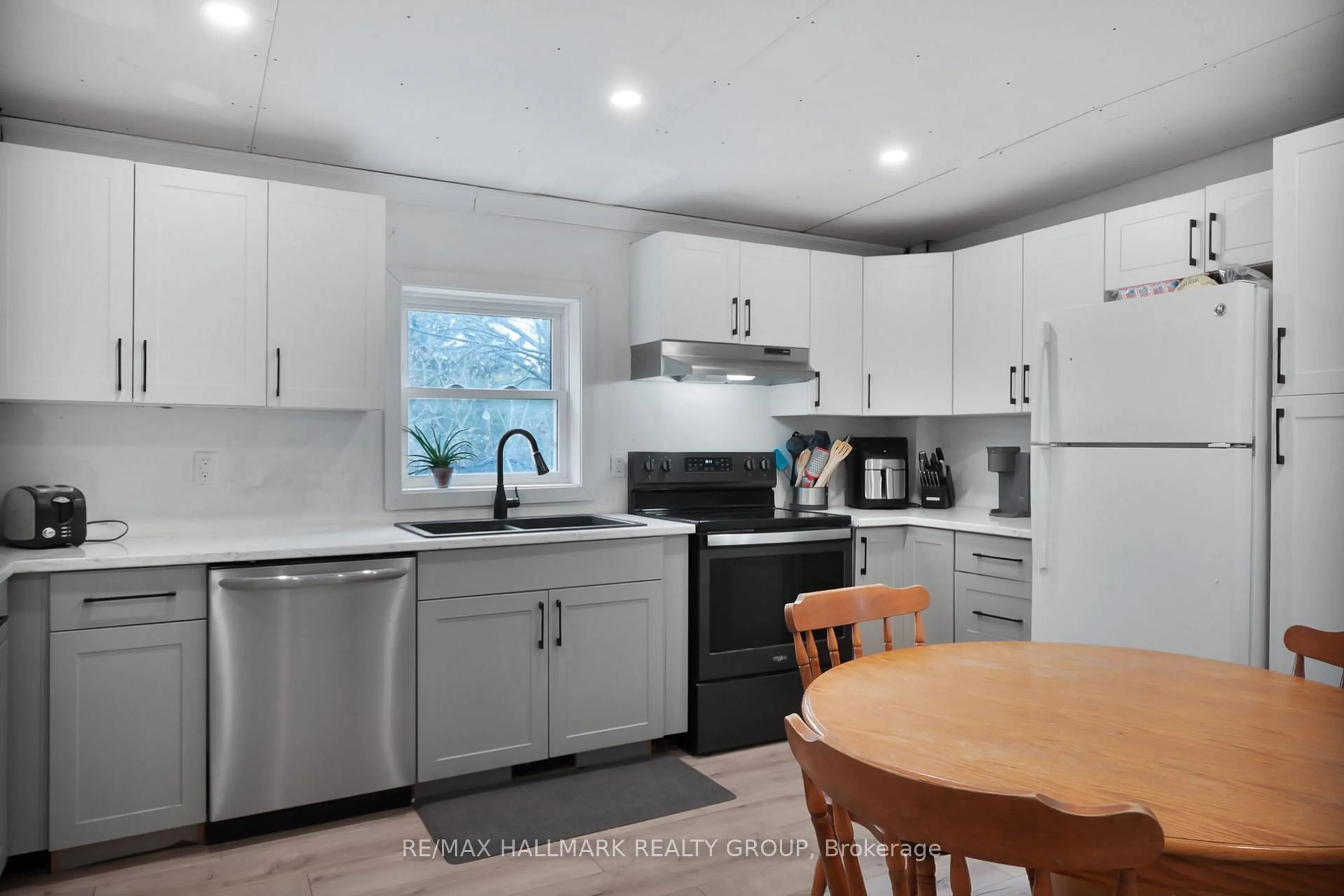 Unknown for 475 Centre St, North Dundas Ontario K0C 2K0