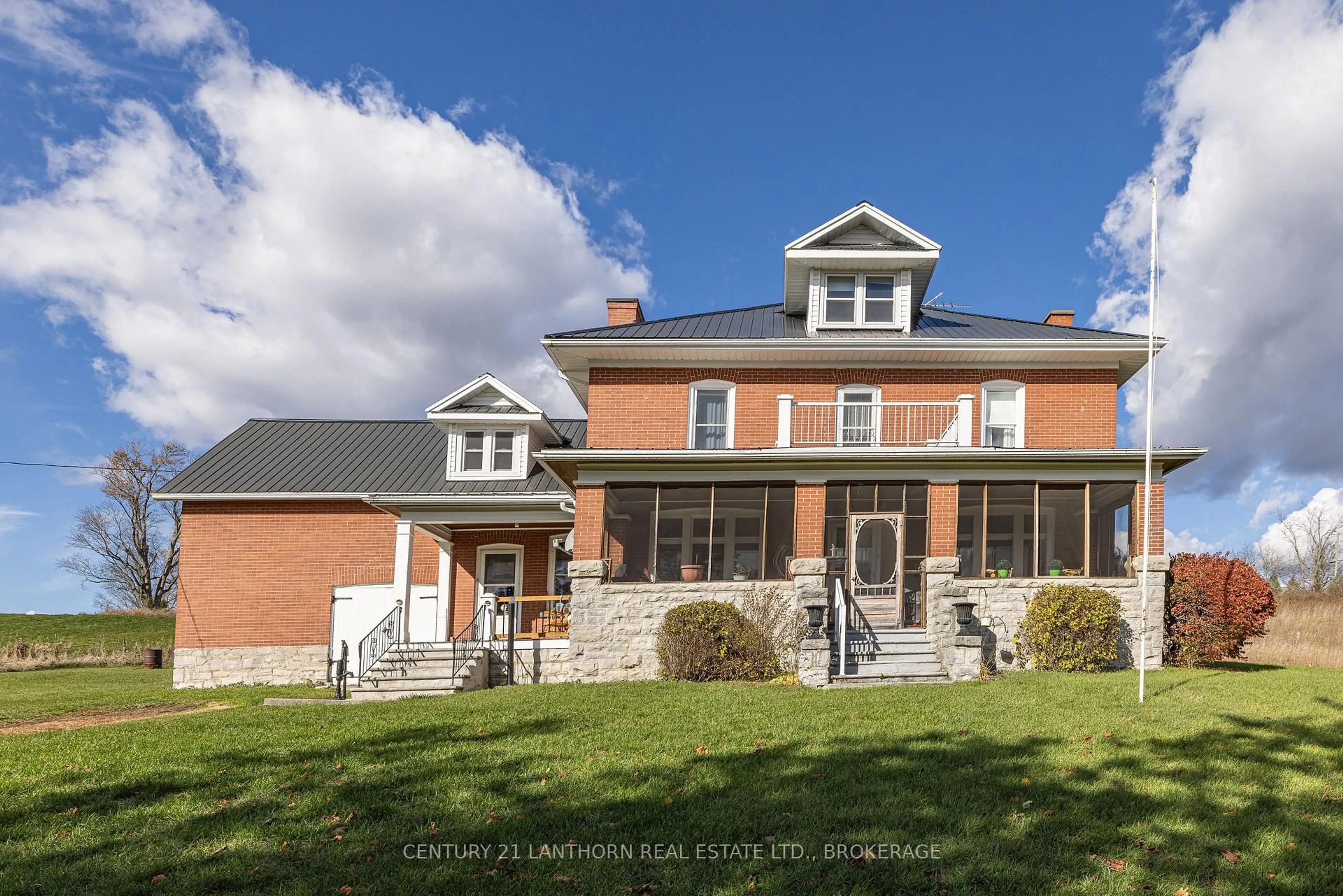 Home with brick exterior material, building for 530 Main St, Prince Edward County Ontario K0K 3L0