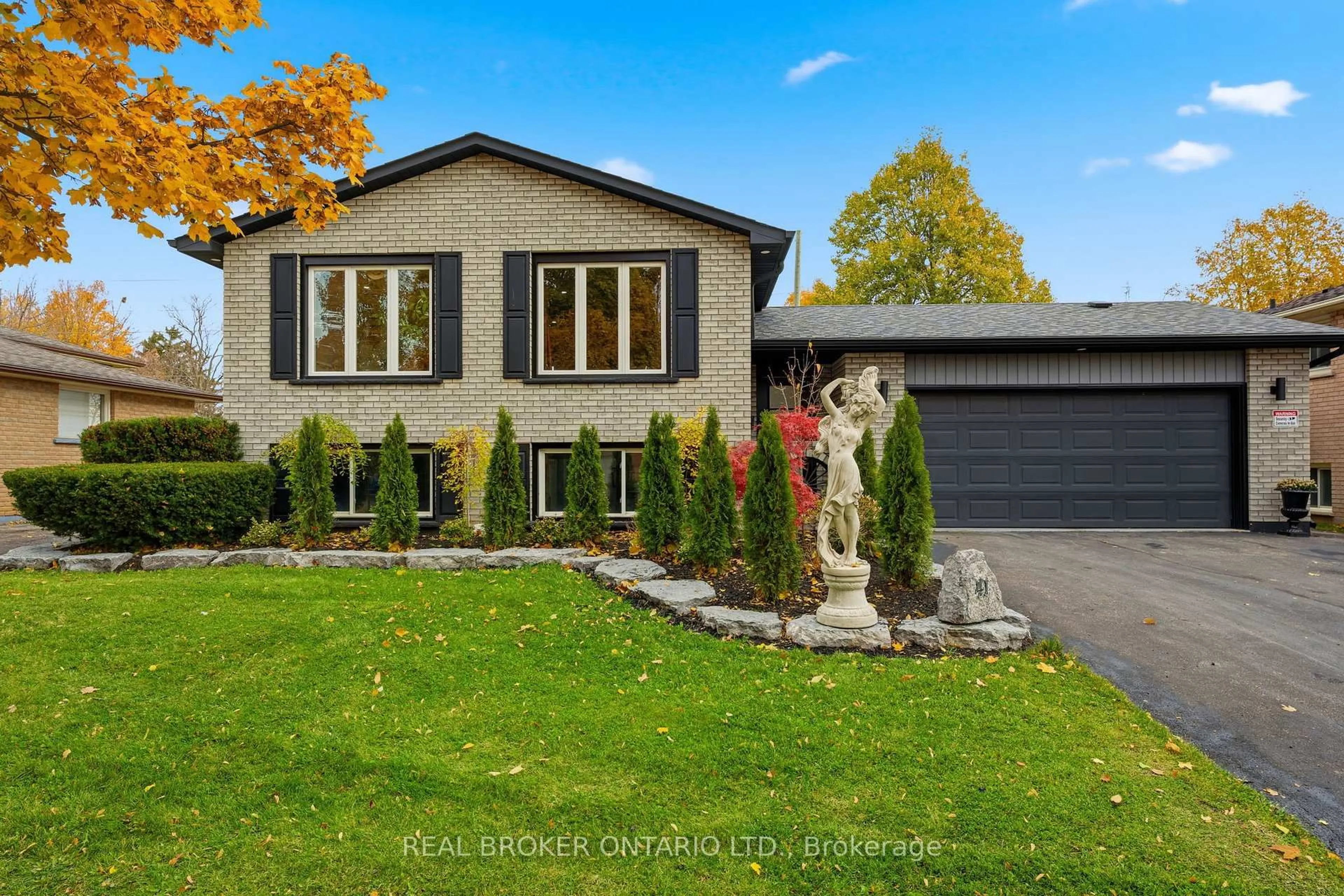 Home with brick exterior material, street for 41 Dante Cres, Brantford Ontario N3P 1B9