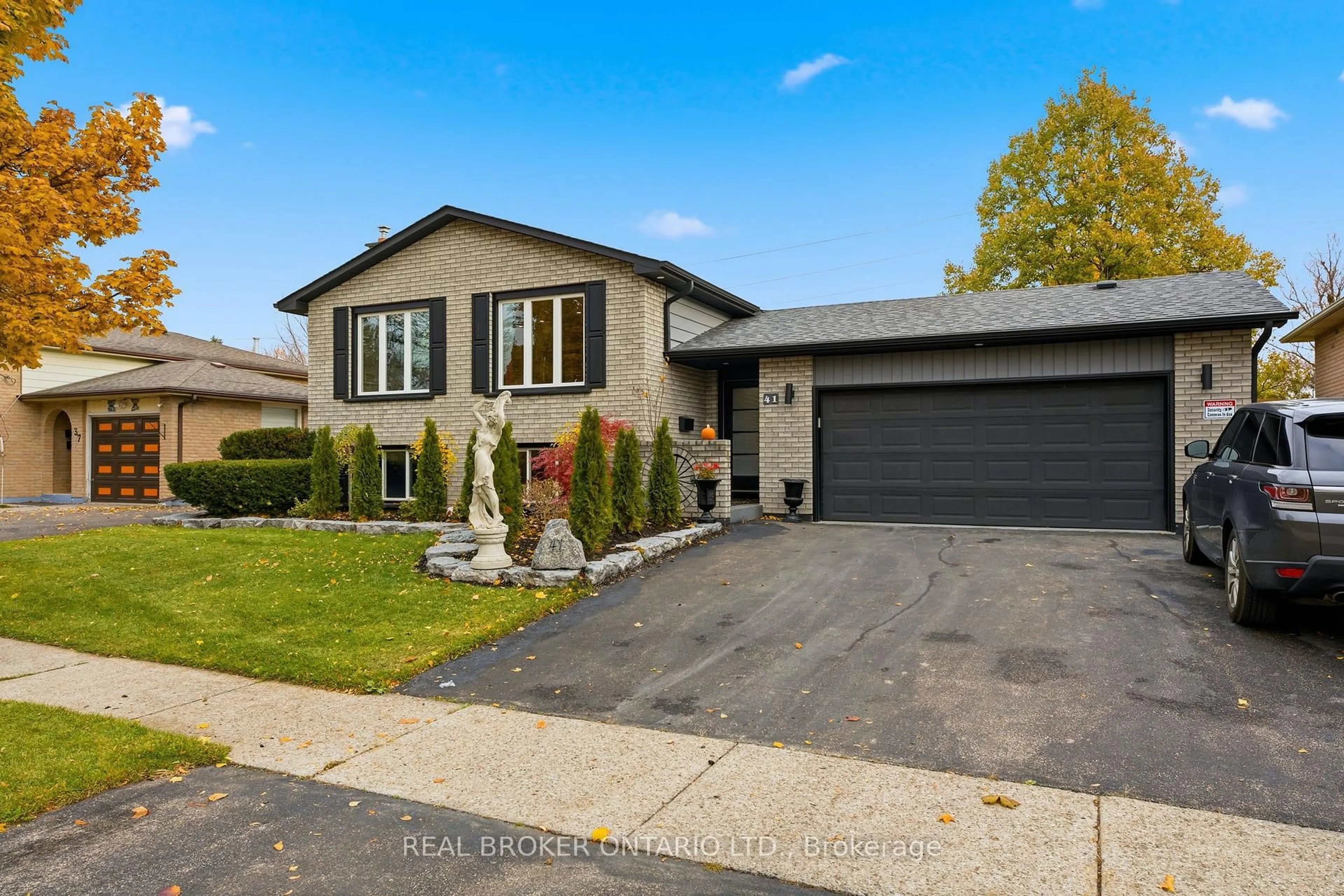 Home with brick exterior material, street for 41 Dante Cres, Brantford Ontario N3P 1B9