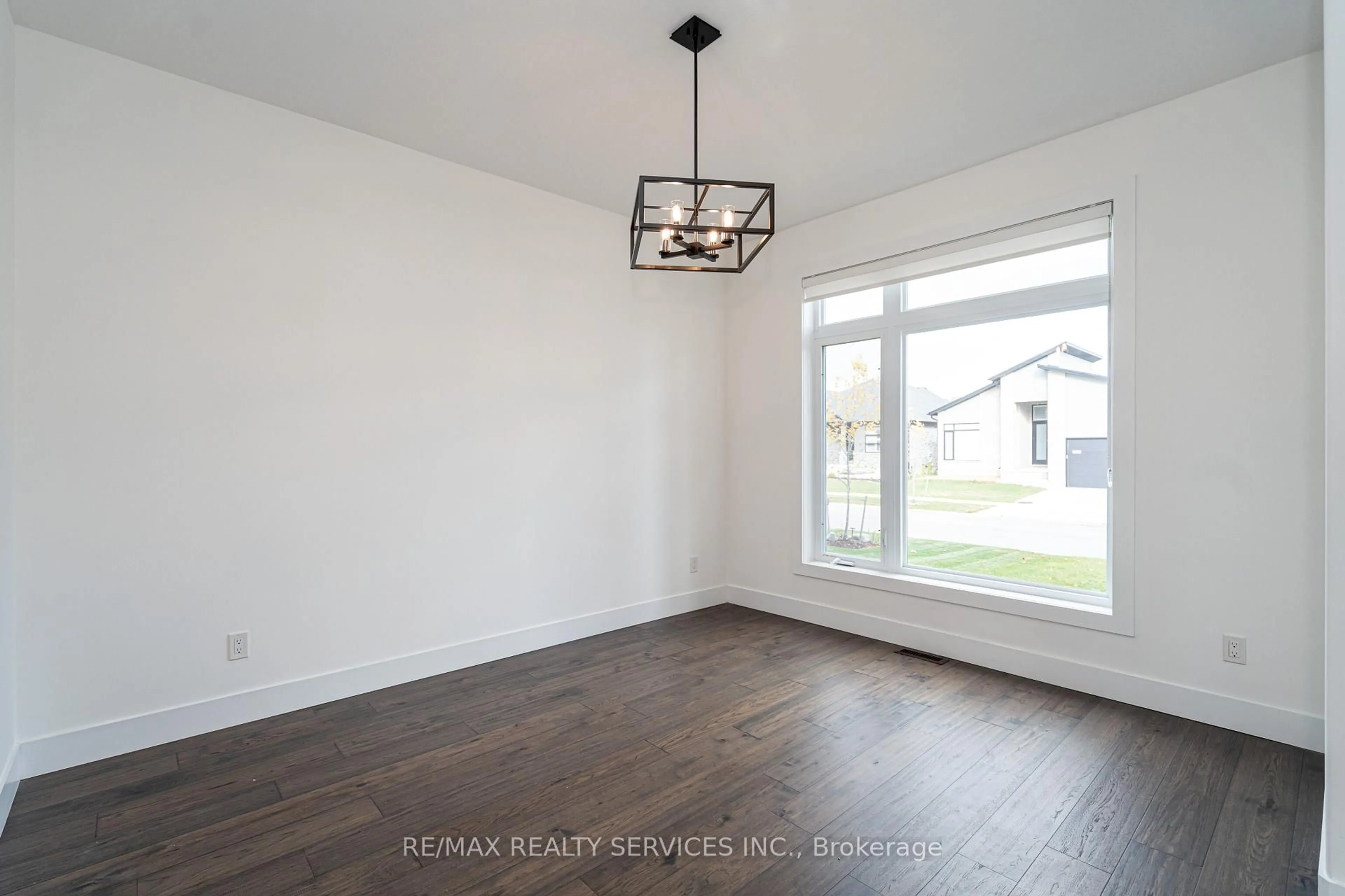 A pic of a room for 3389 Brushland Cres, London South Ontario N6P 0H2