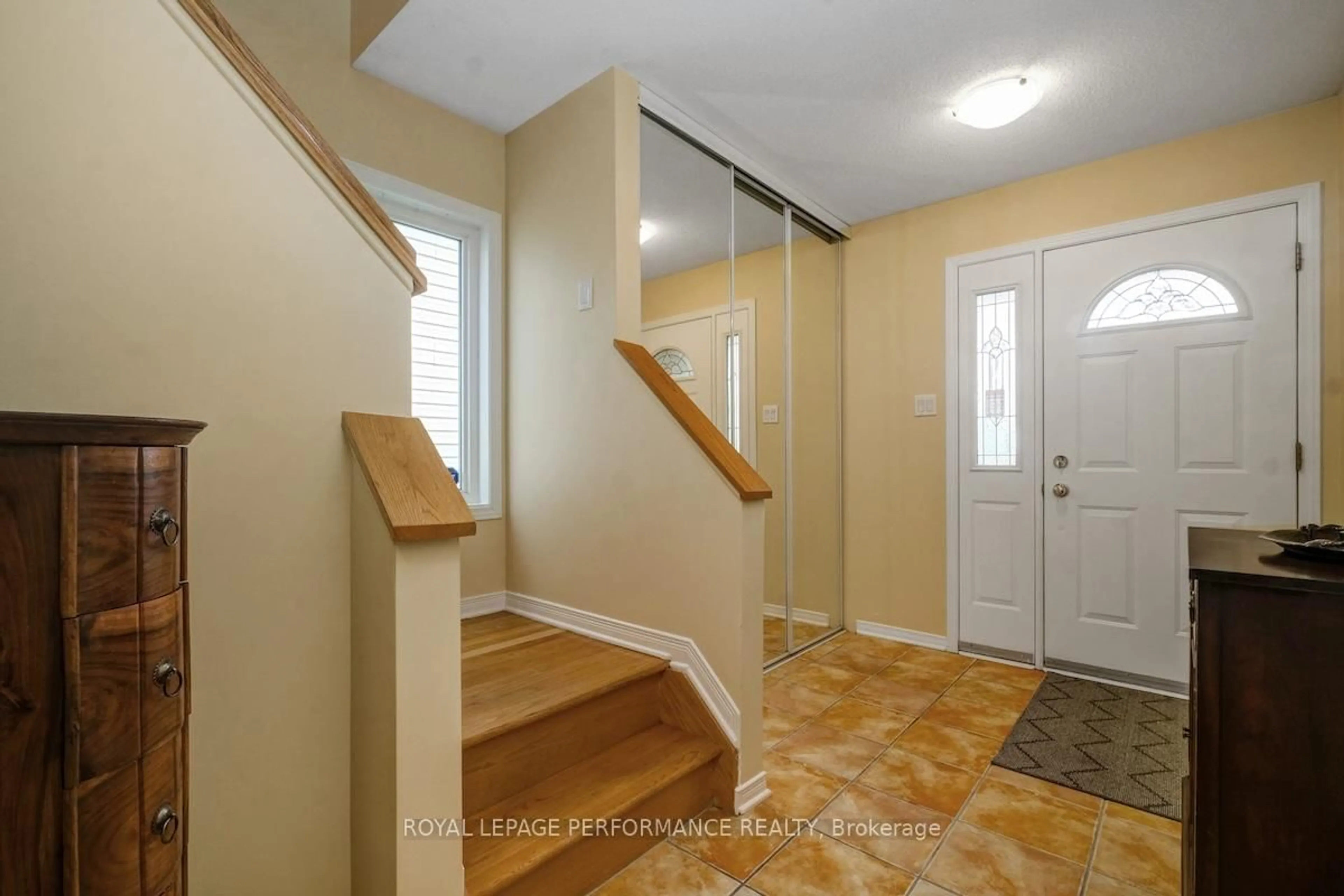 Indoor entryway for 169 Arcola Private, Ottawa Ontario K1K 4W9