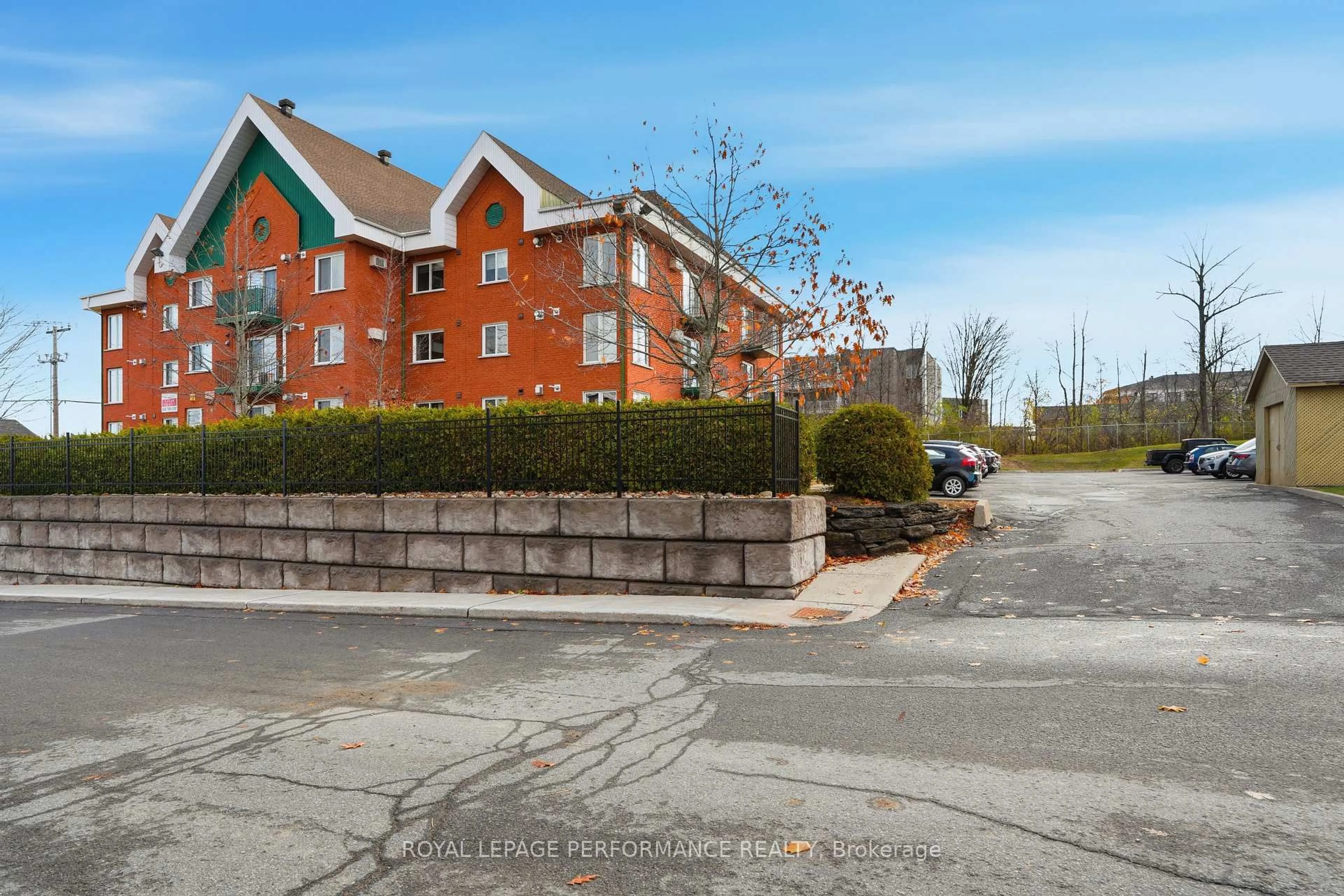 Unknown for 1101 Clement St #18, Hawkesbury Ontario K6A 3P1