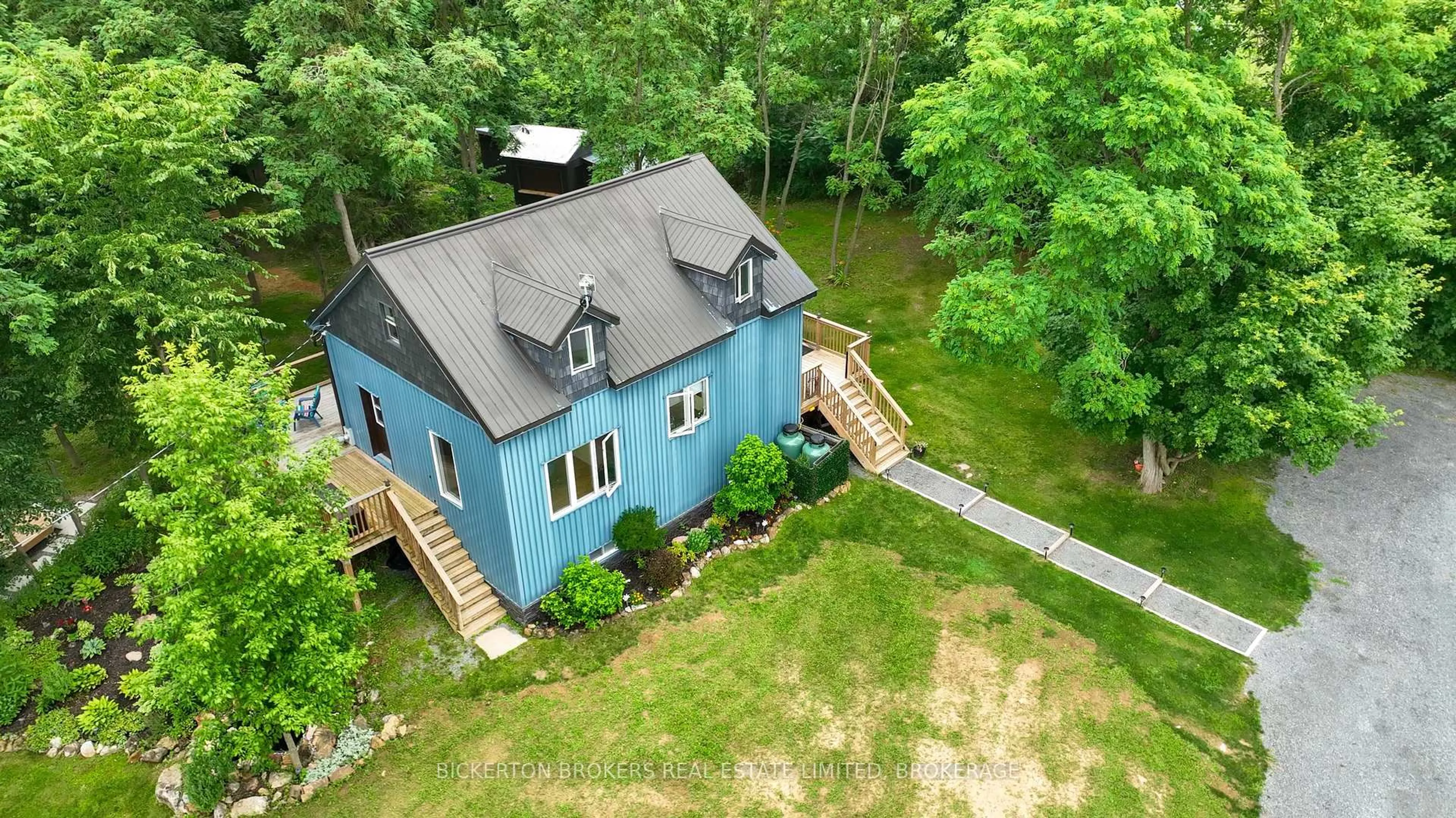 A pic from outside/outdoor area/front of a property/back of a property/a pic from drone, unknown for 971 Fortune Line Rd, Rideau Lakes Ontario K0E 1N0
