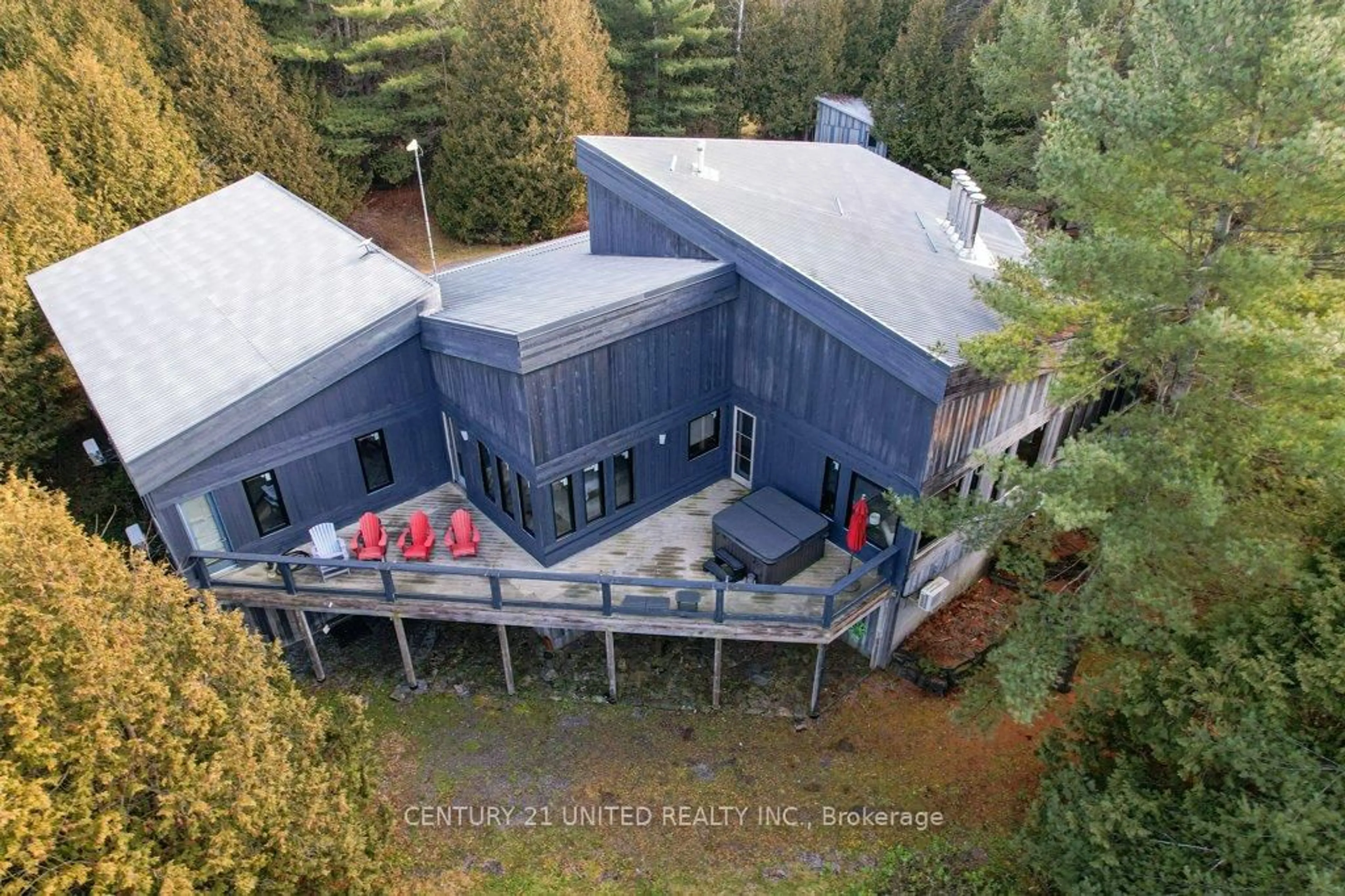 A pic from outside/outdoor area/front of a property/back of a property/a pic from drone, building for 1080 Clydesdale Rd, North Kawartha Ontario K0L 1A0