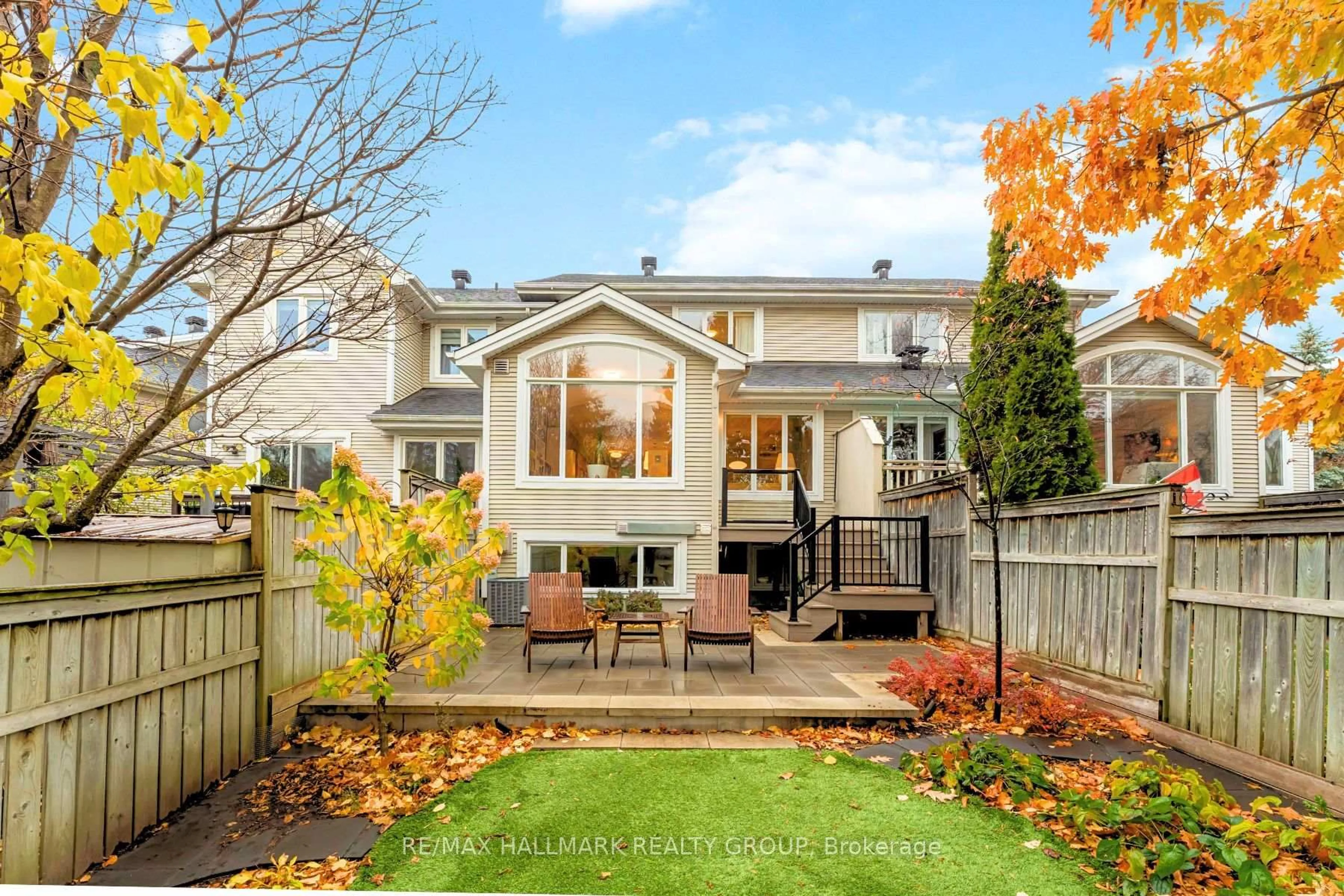 Unknown for 29 Maxton Private, Ottawa Ontario K1J 1J1