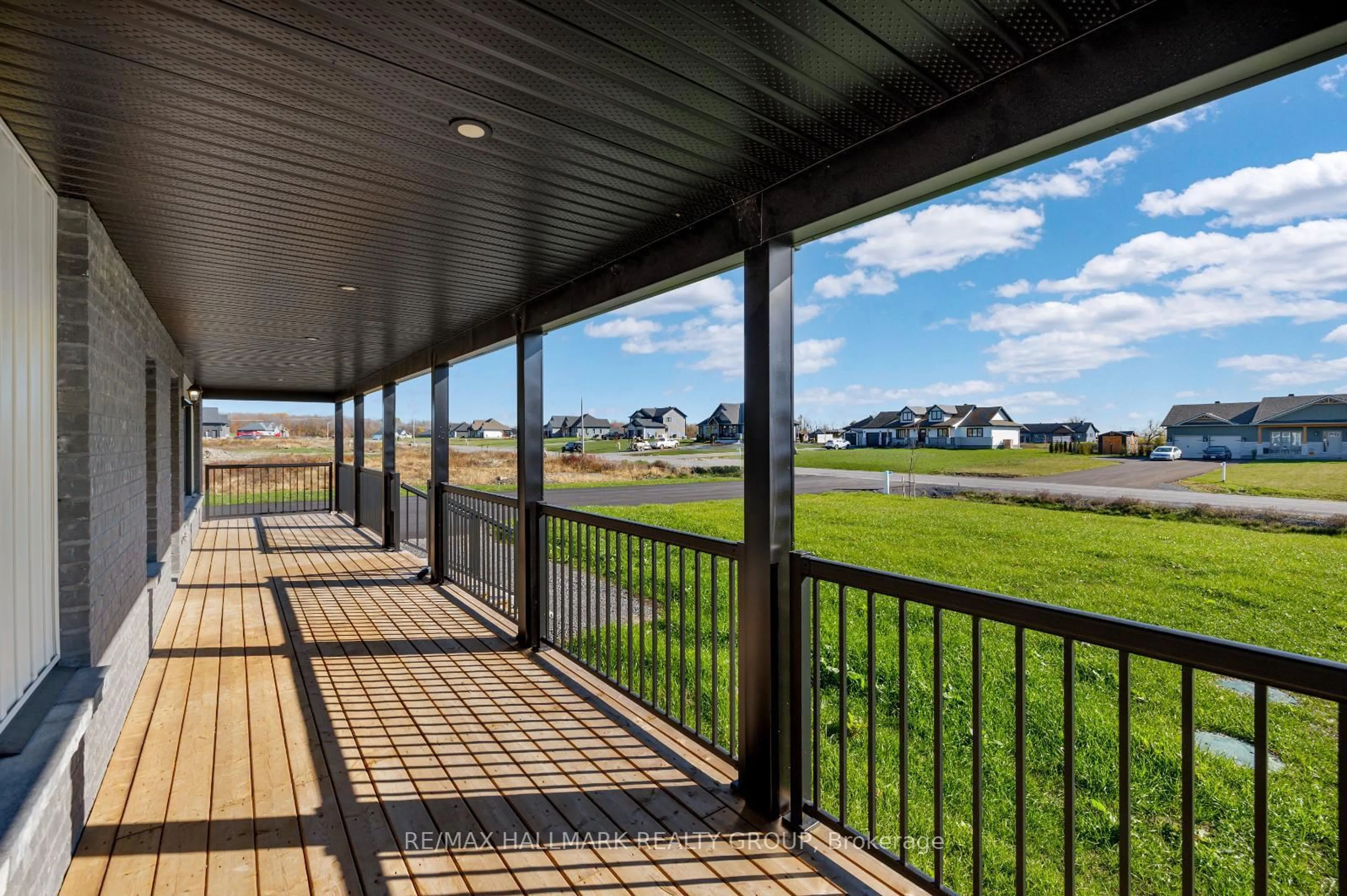 Patio, water/lake/river/ocean view for 208 Trudeau Cres, Russell Ontario K4R 1E5