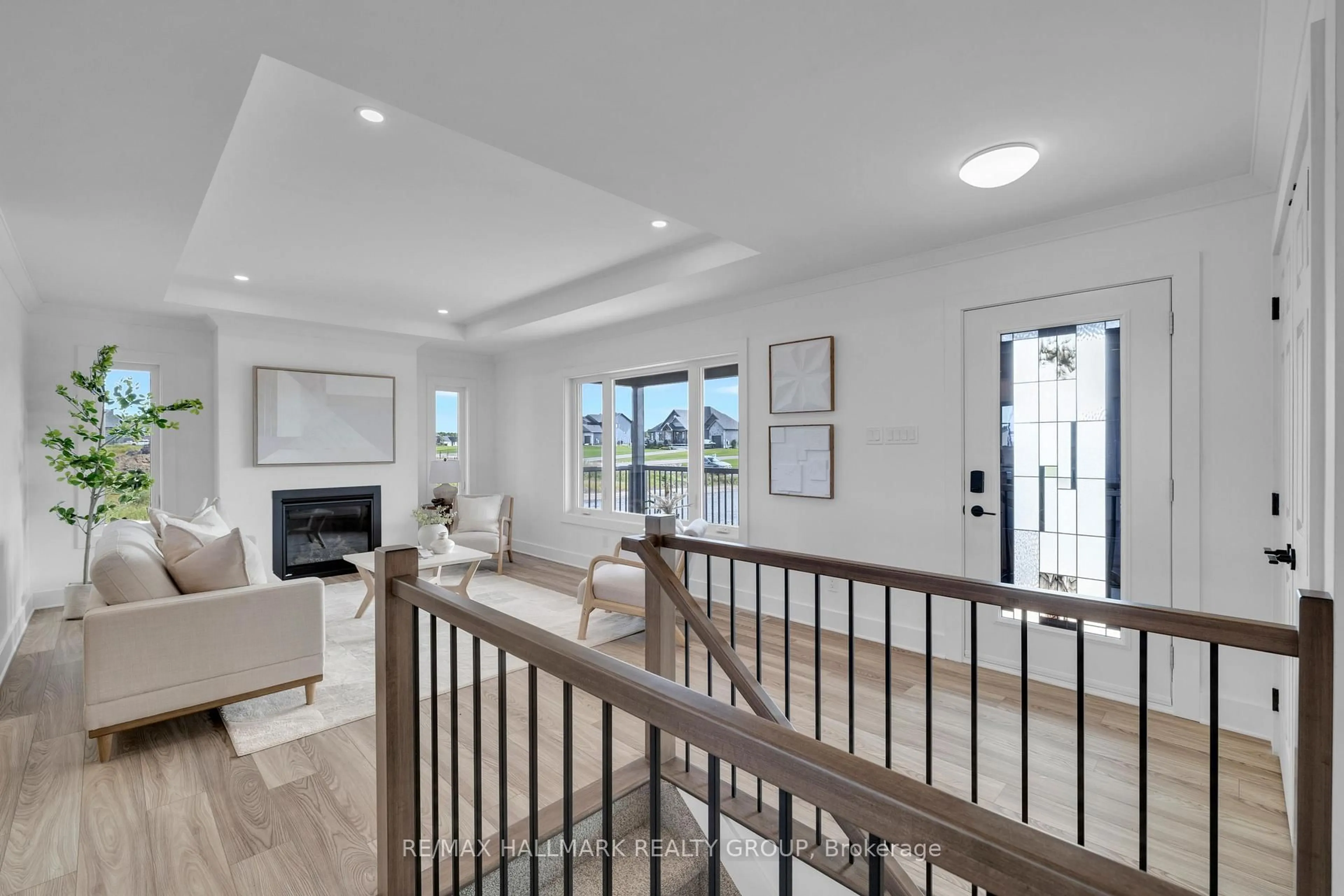 Unknown for 208 Trudeau Cres, Russell Ontario K4R 1E5