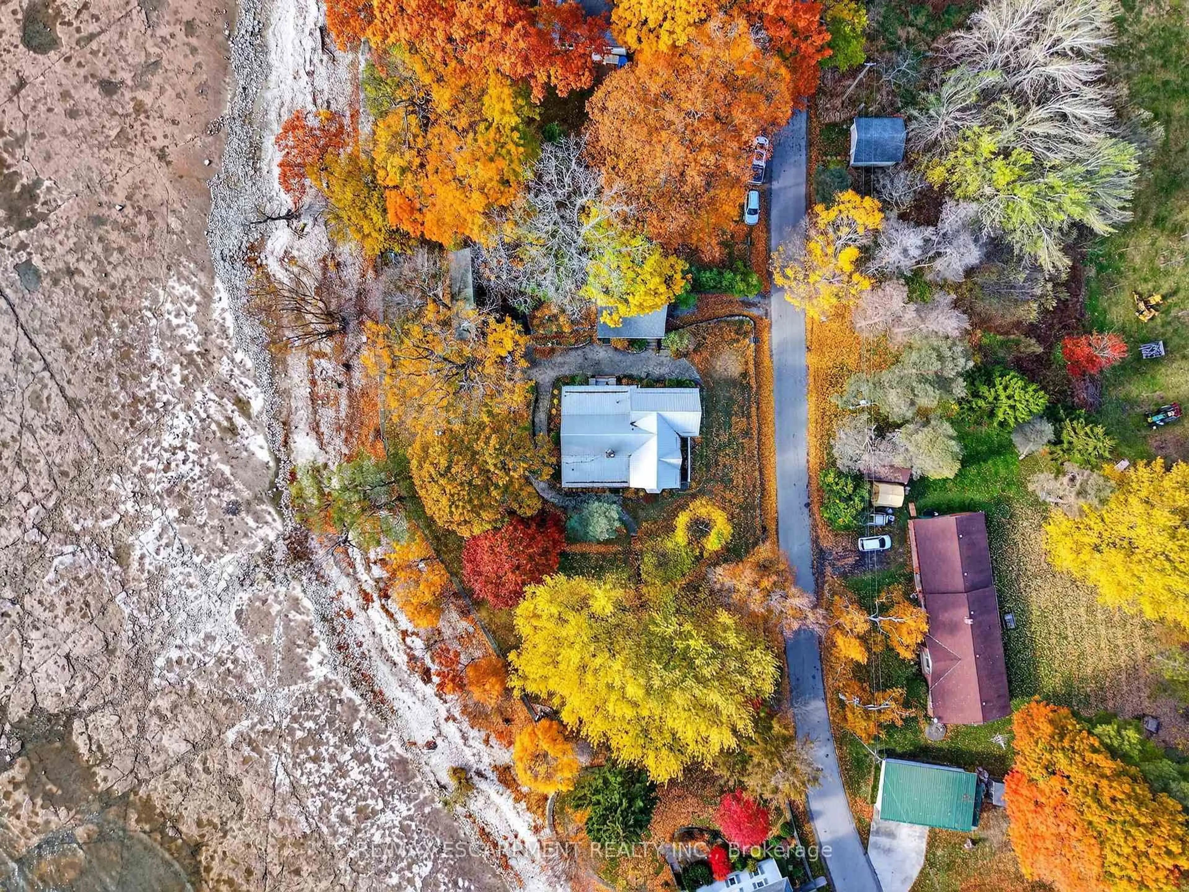 A pic from outside/outdoor area/front of a property/back of a property/a pic from drone, forest/trees view for 685 SANDY Rd, Haldimand Ontario N1A 2W6
