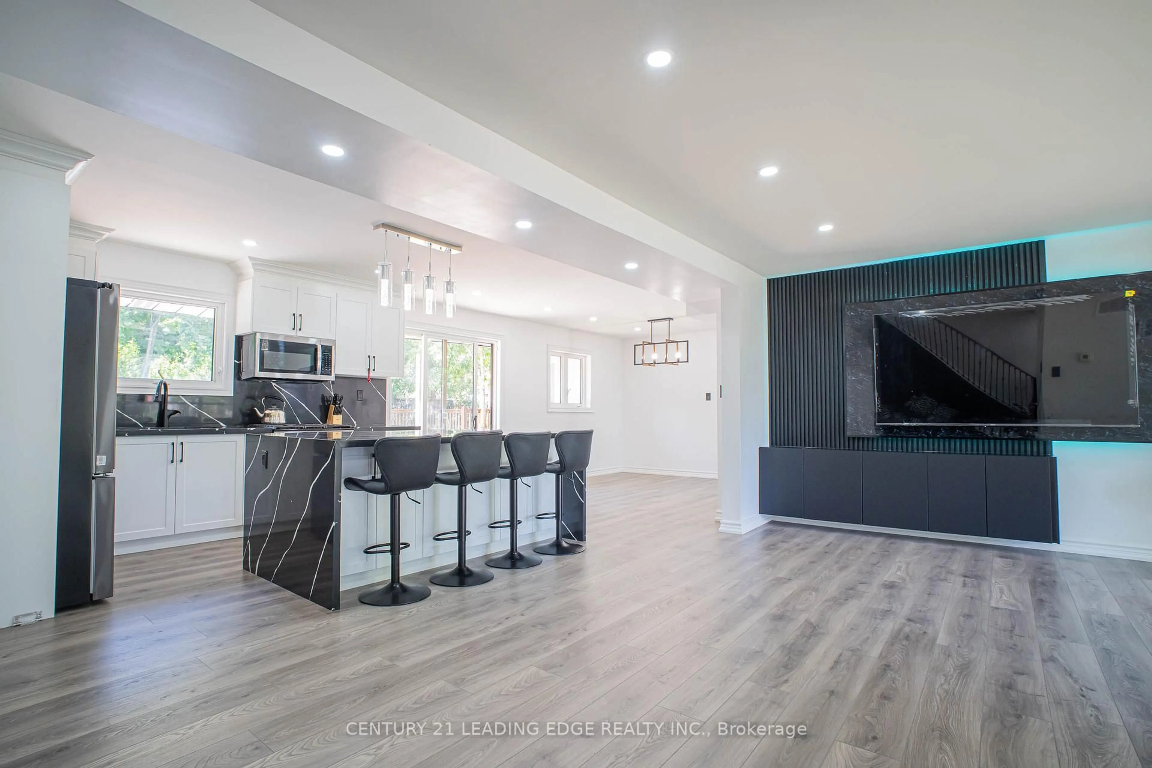 Open concept kitchen, unknown for 77 Elford Cres, Hamilton Ontario L8K 5K8