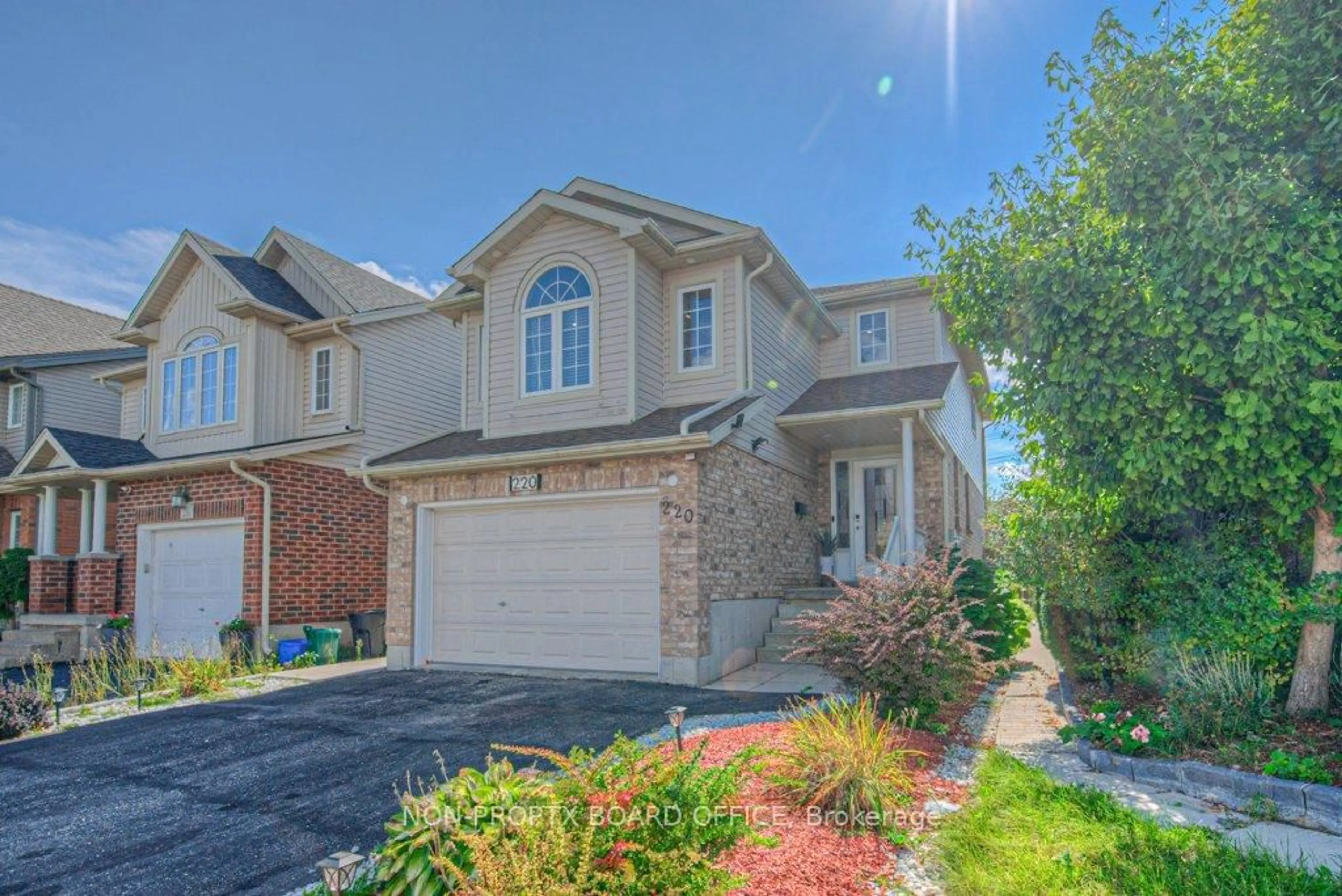 Home with brick exterior material, street for 220 Sienna Cres, Kitchener Ontario N2R 1T4