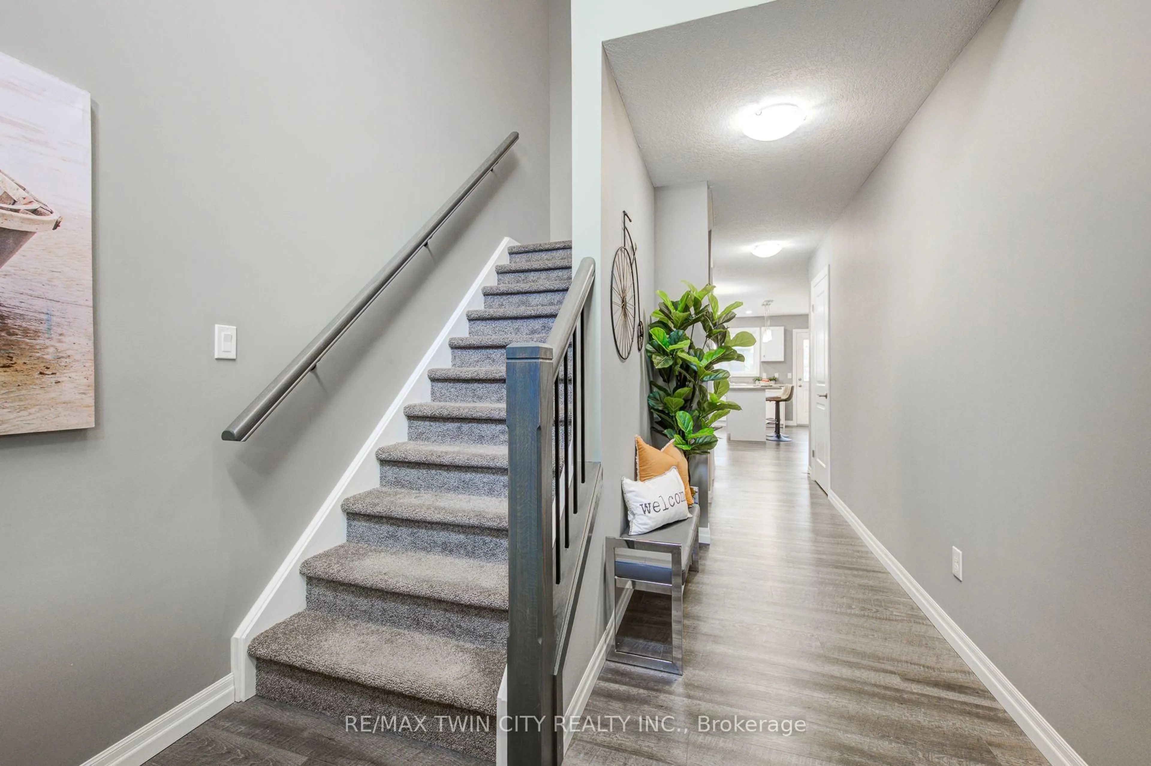 Indoor entryway for 343 Huron St #2, Woodstock Ontario N4S 7A5
