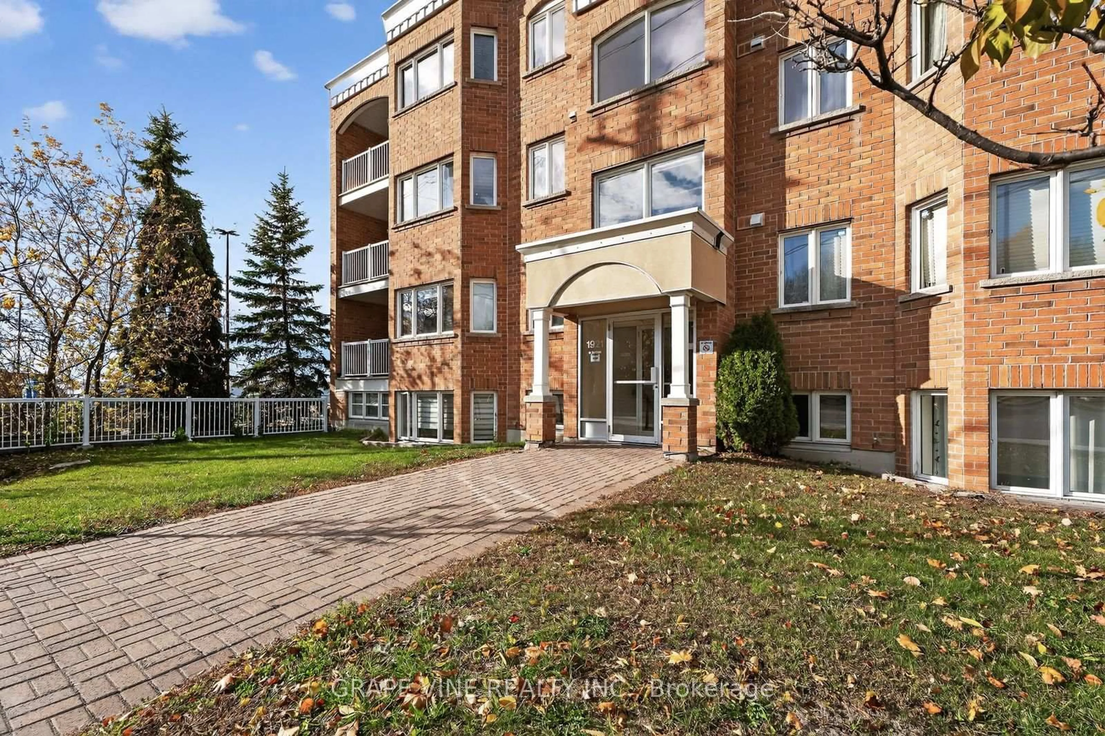 Patio, street for 1921 St. Joseph Blvd #301U, Ottawa Ontario K1C 0A3