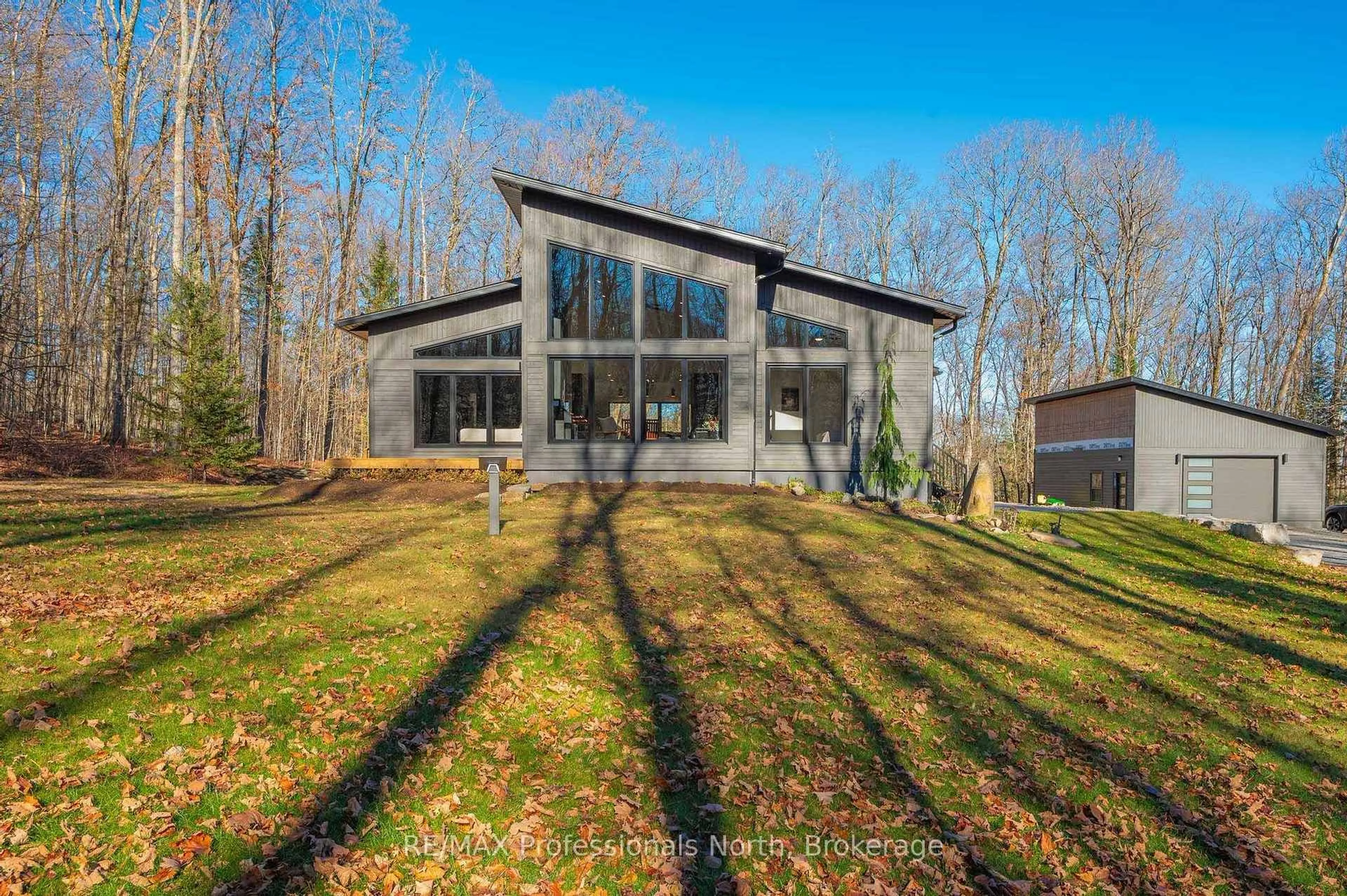 Unknown for 3777 Glamorgan Rd, Dysart et al Ontario K0M 1S0