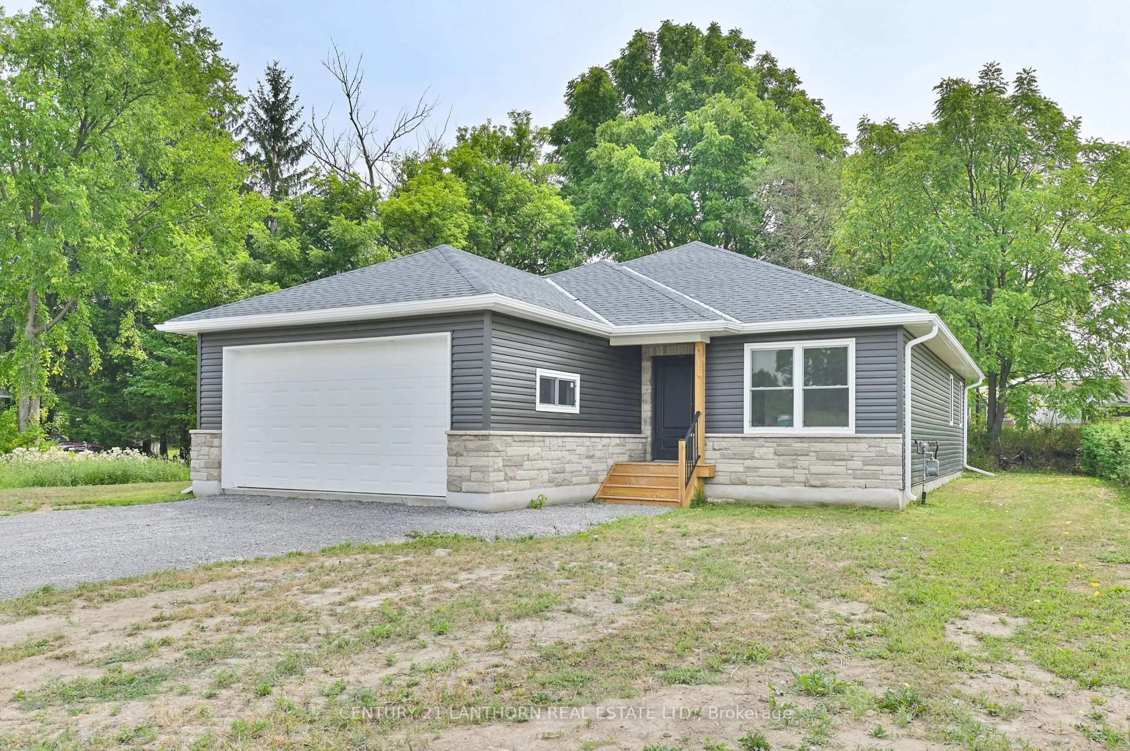 Home with vinyl exterior material, street for 91 Duncan St, Madoc Ontario K0K 2K0