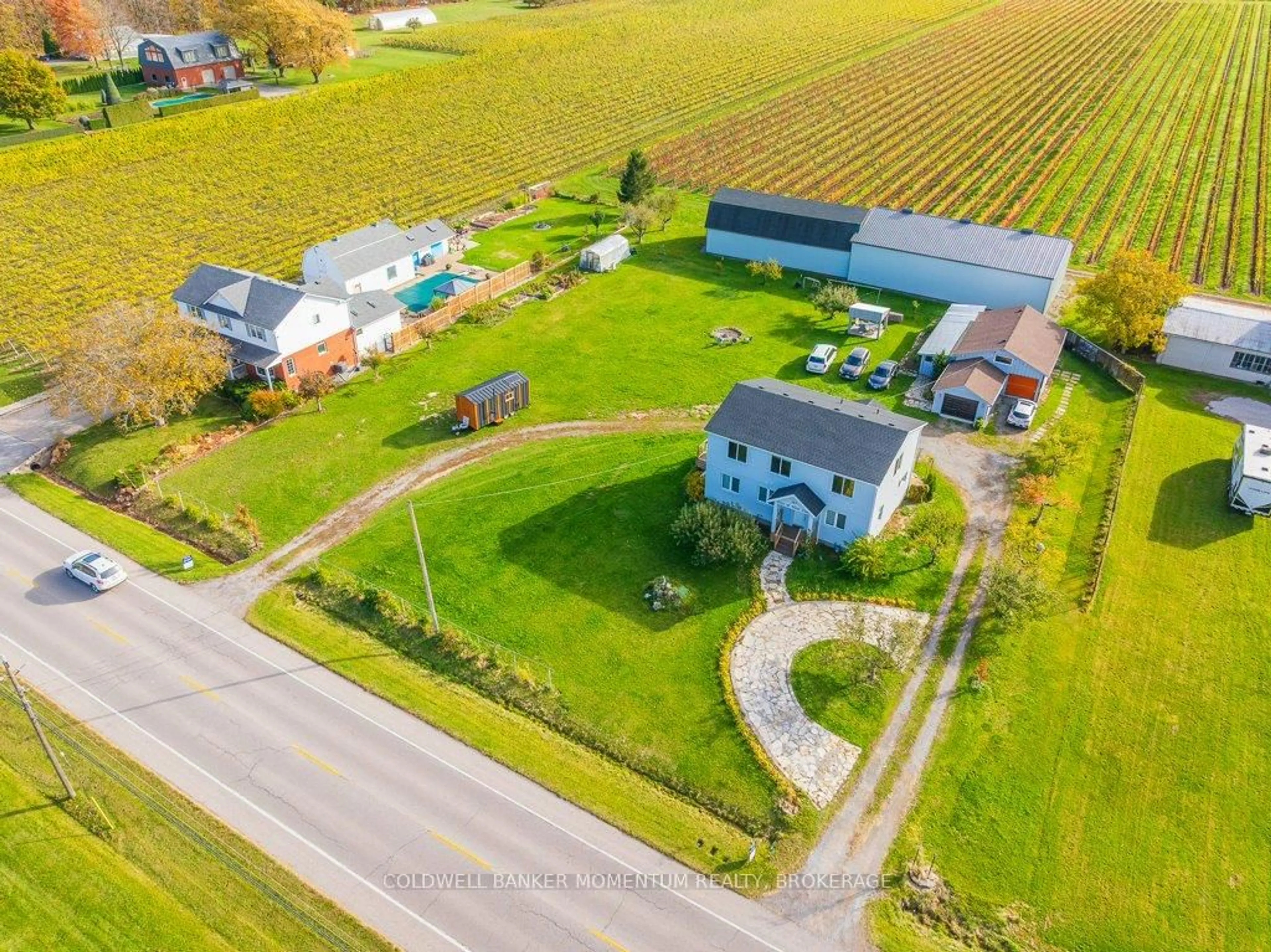 A pic from outside/outdoor area/front of a property/back of a property/a pic from drone, street for 165 East West Line, Niagara-on-the-Lake Ontario L0S 1J0