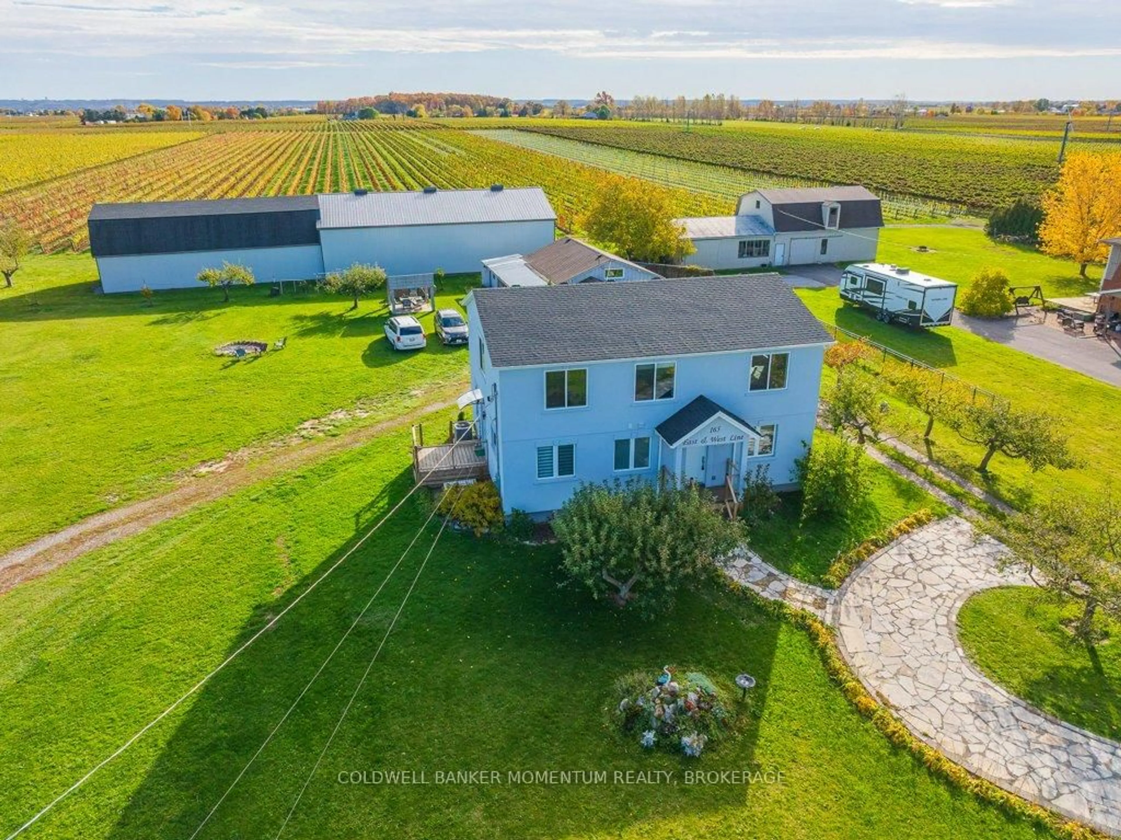 A pic from outside/outdoor area/front of a property/back of a property/a pic from drone, water/lake/river/ocean view for 165 East West Line, Niagara-on-the-Lake Ontario L0S 1J0