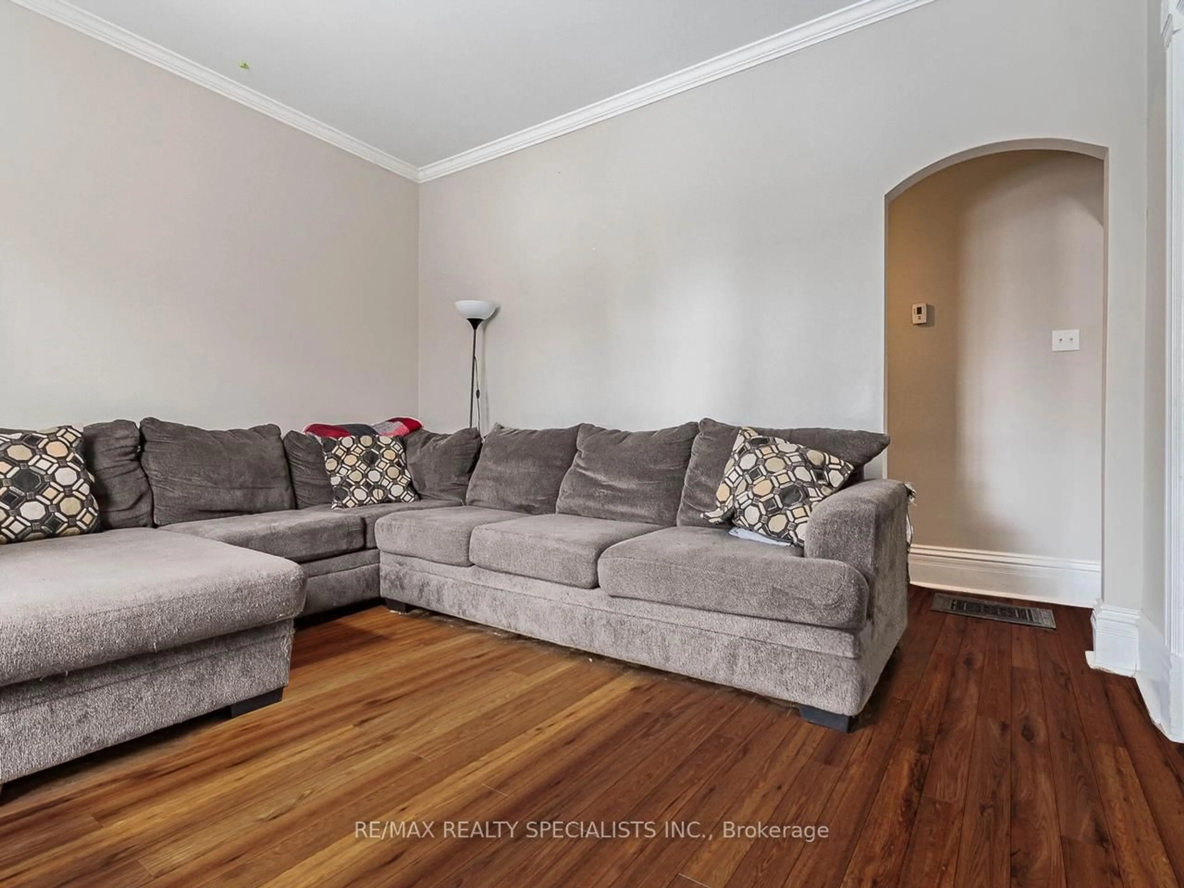 Living room with furniture, unknown for 9 Ramore St, Cambridge Ontario N1S 2P6
