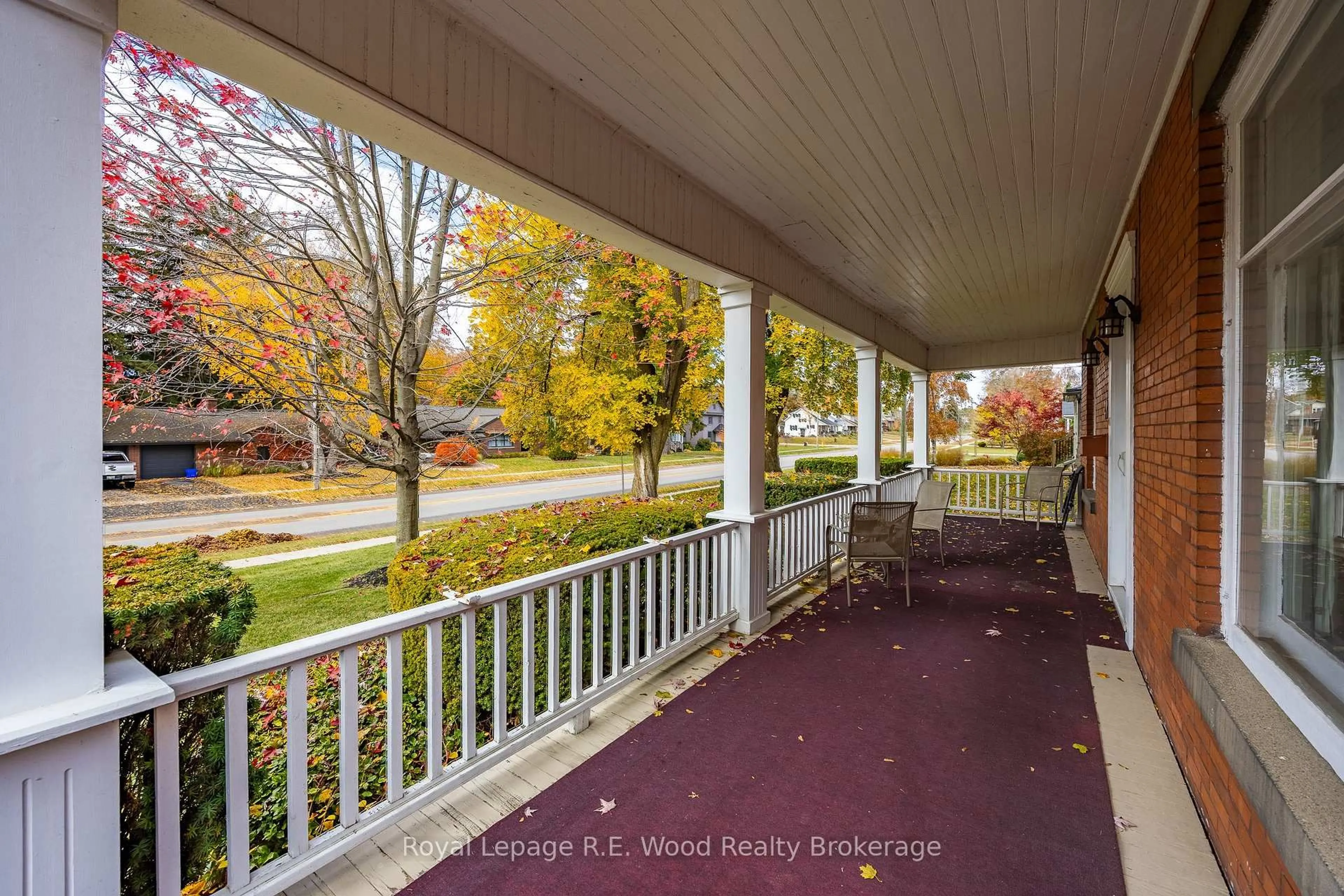 Patio, street for 48 Lisgar Ave, Tillsonburg Ontario N4G 3K8