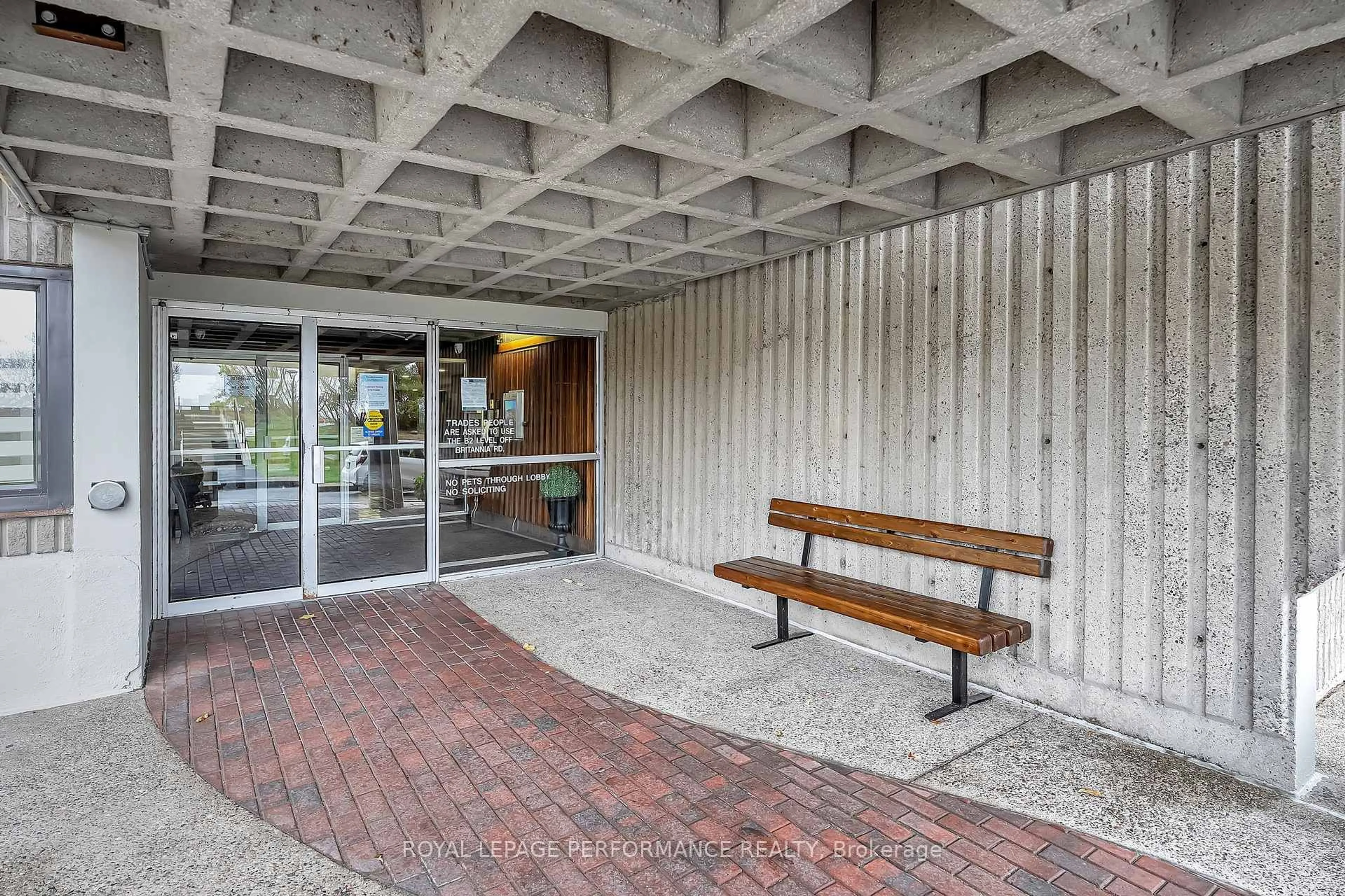 Patio, street for 415 Greenview Ave #308, Ottawa Ontario K2B 8G5