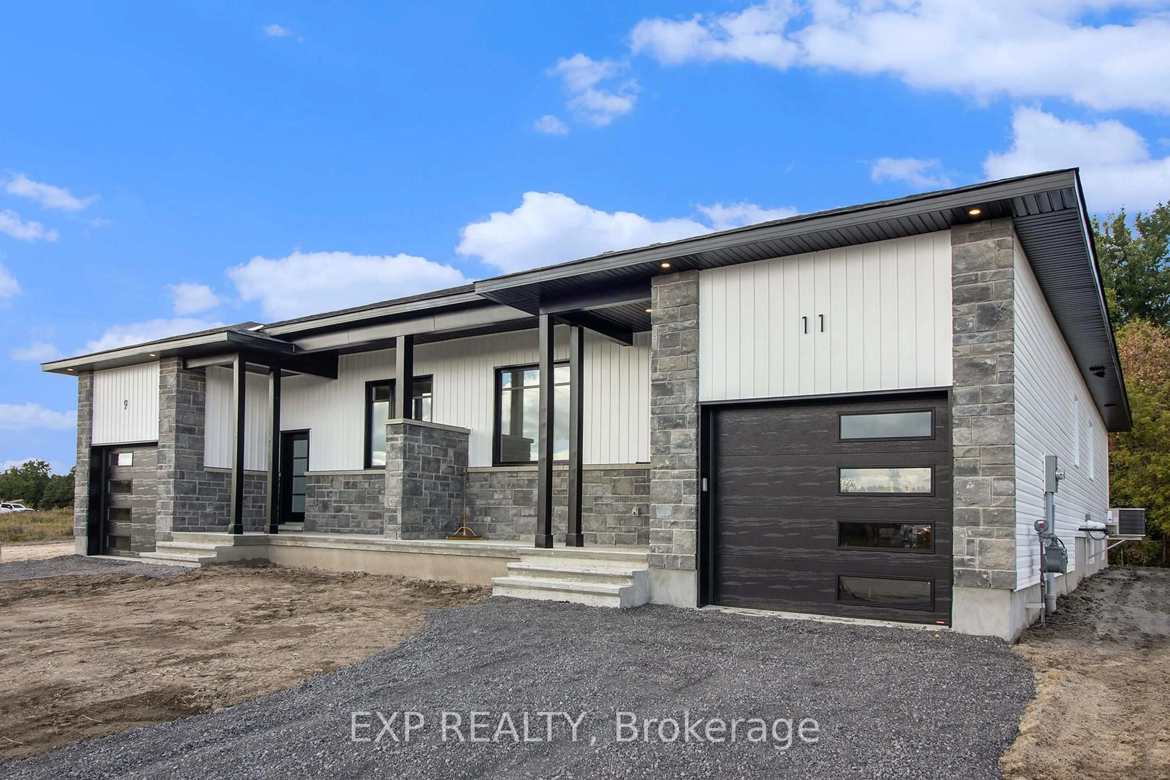 Home with brick exterior material, building for 775 Lacroix Rd, Clarence-Rockland Ontario K0A 2A0