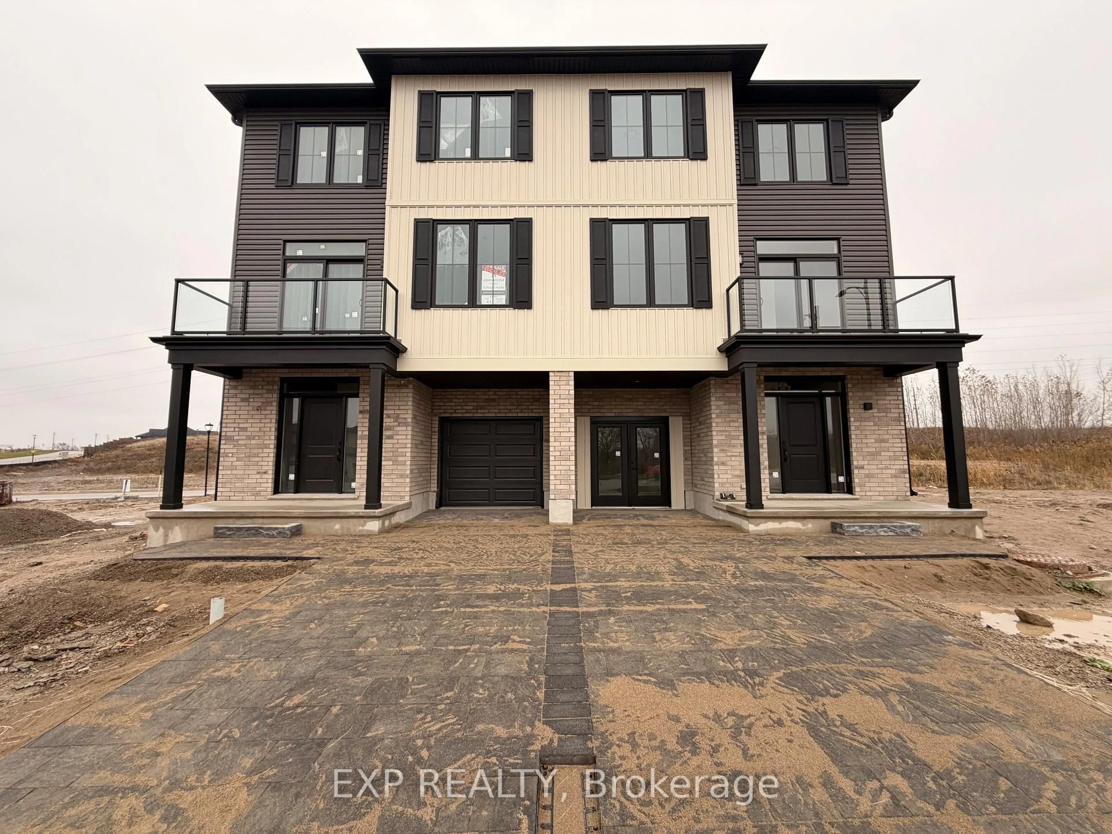 Unknown for 2605 Kettering Pl #18, London South Ontario N6M 0G4