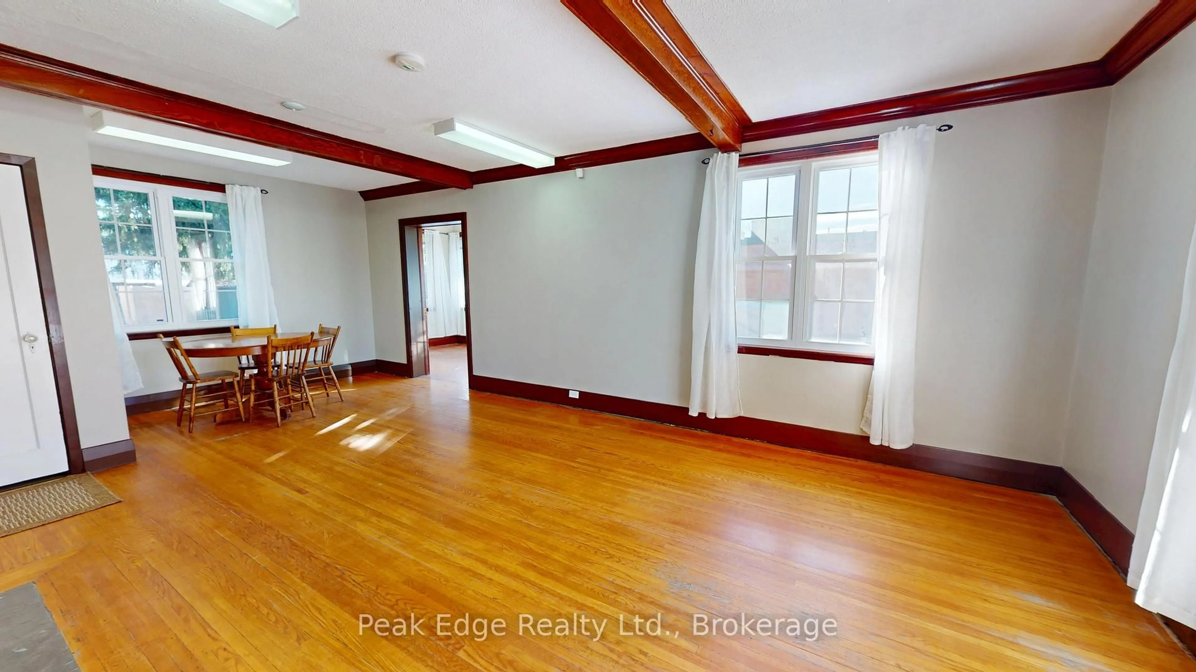 A pic of a room for 477 12th Ave, Hanover Ontario N4N 2V1