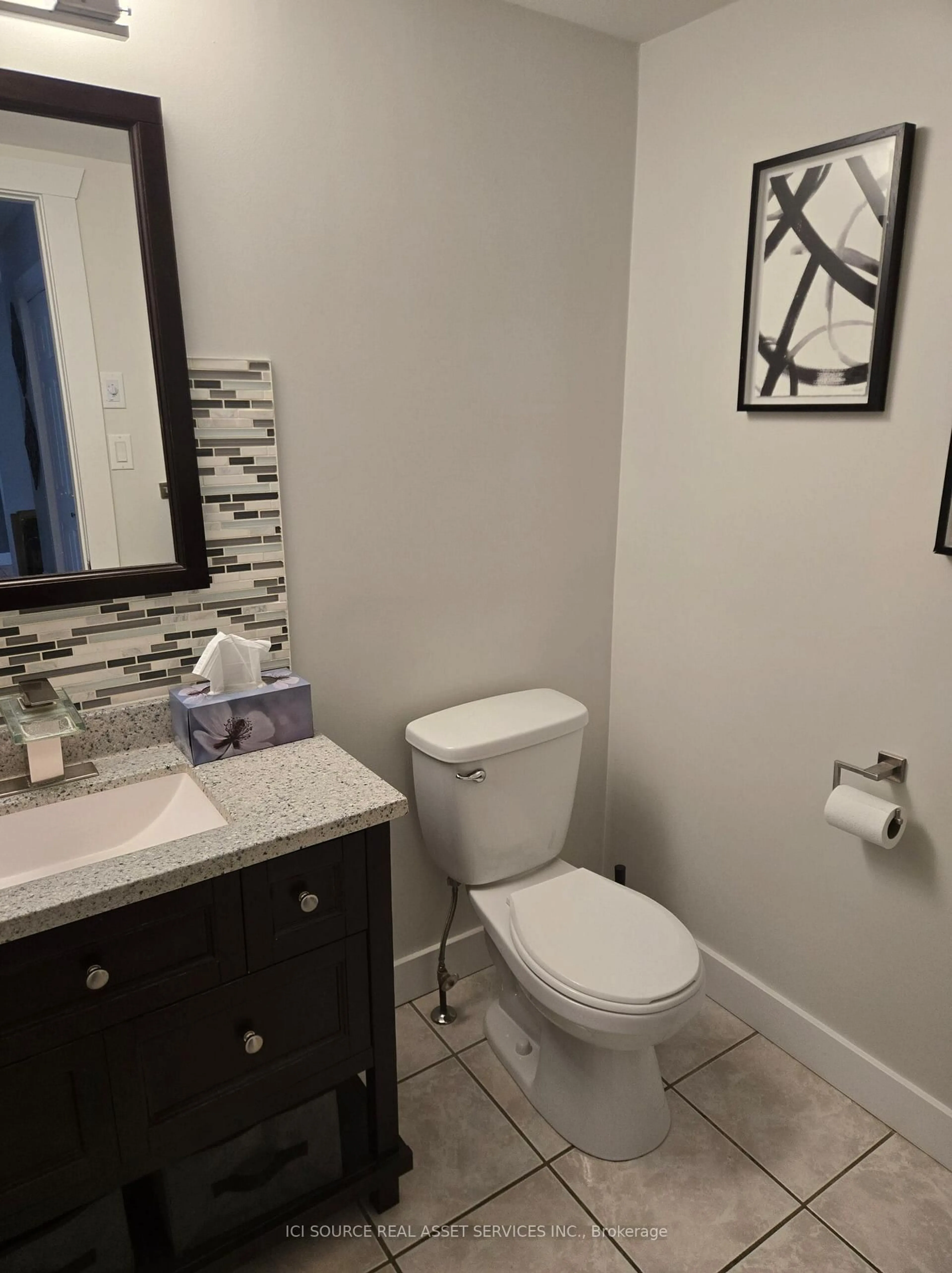 Standard bathroom, ceramic/tile floor for 1573 Rose Crt, Greater Sudbury Ontario P3P 1A8