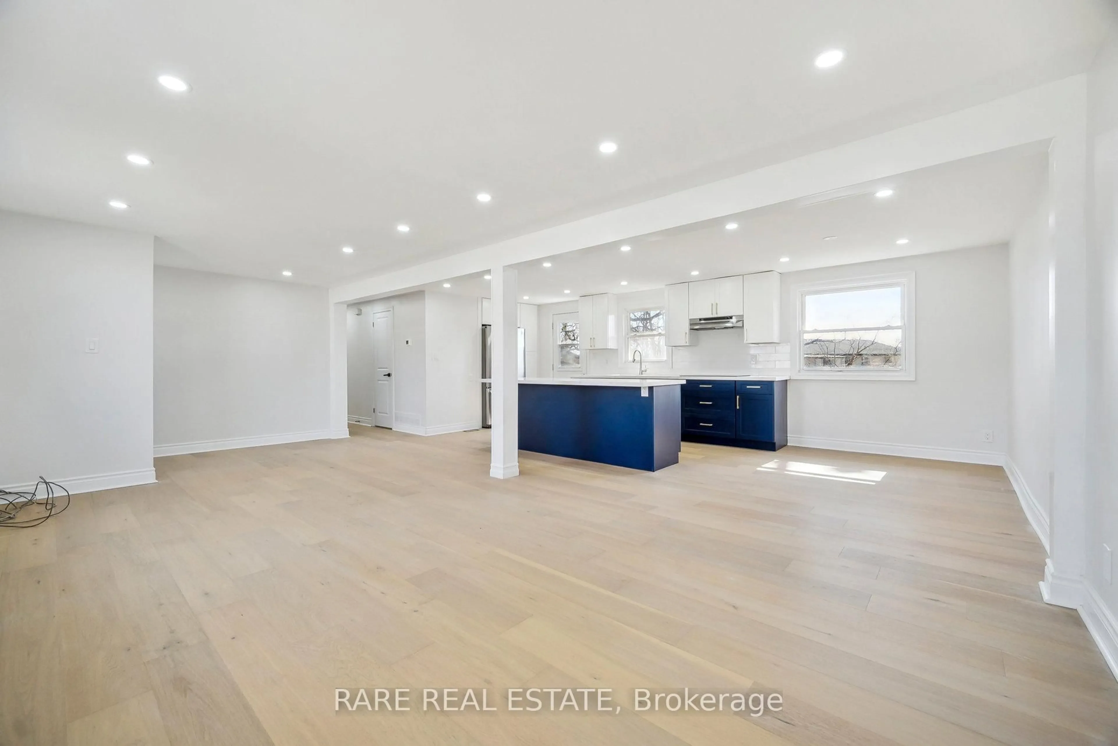 Open concept kitchen, unknown for 314 Laughton Cres, Strathroy-Caradoc Ontario N7G 1H7