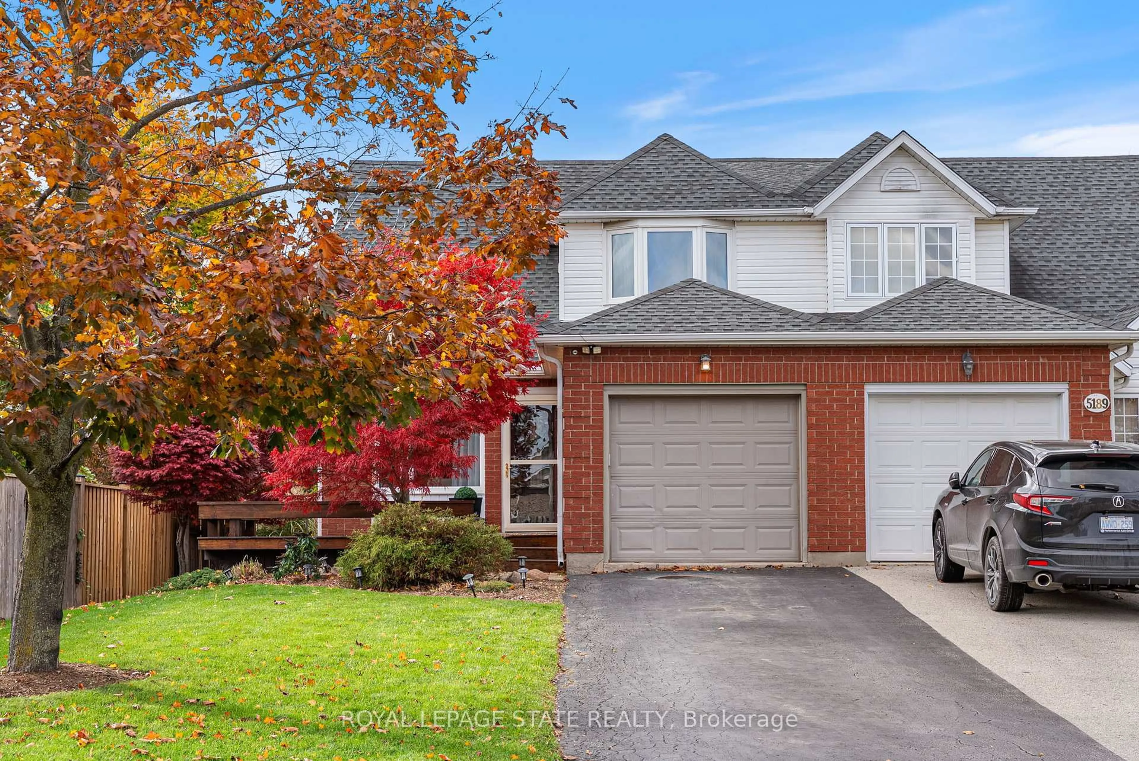 Home with brick exterior material, street for 5191 Mulberry Dr, Lincoln Ontario L0R 1B8