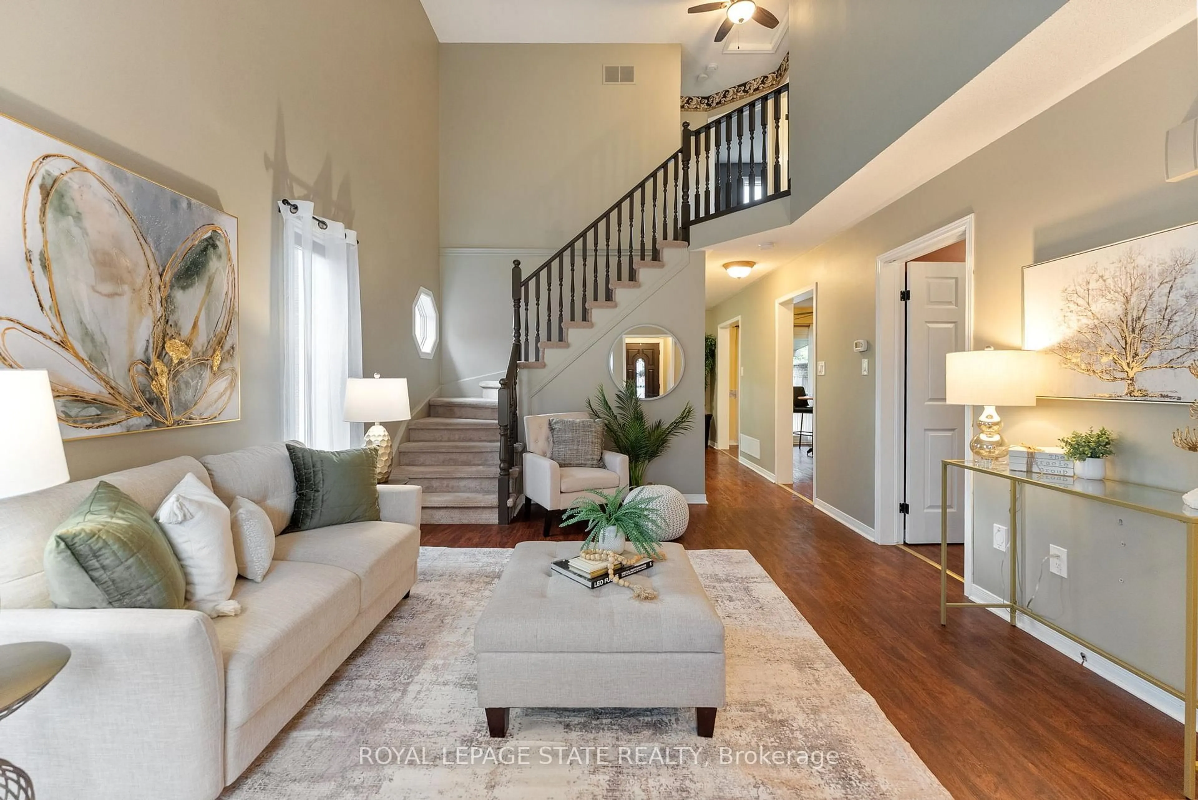 Indoor entryway for 5191 Mulberry Dr, Lincoln Ontario L0R 1B8