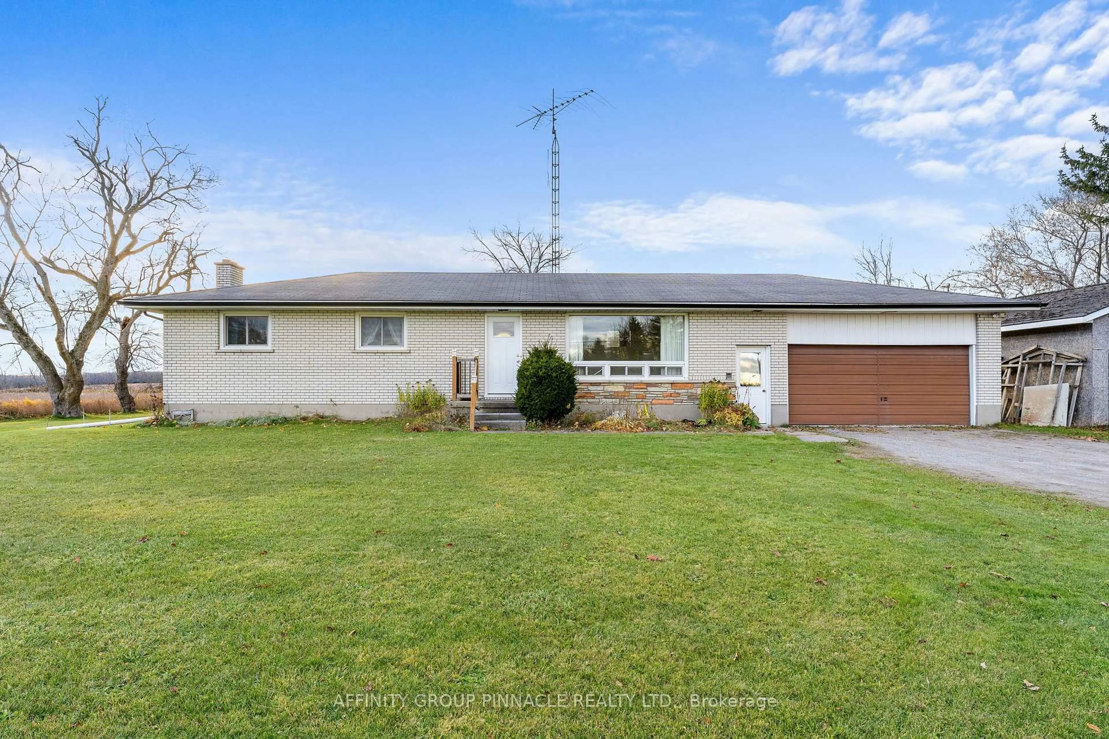 Home with vinyl exterior material, street for 2591 35 Highway, Kawartha Lakes Ontario K9V 4R4