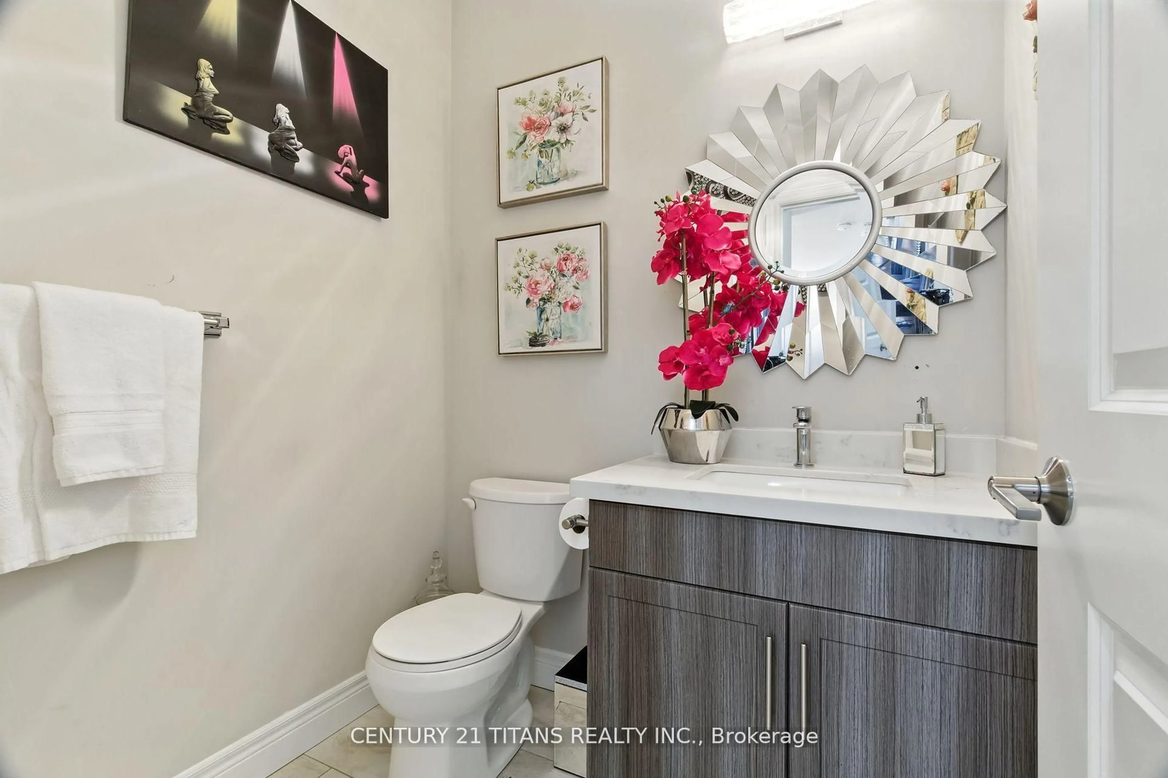 Contemporary bathroom, ceramic/tile floor for 2 Sparrow Cres, East Luther Grand Valley Ontario L9W 7P2