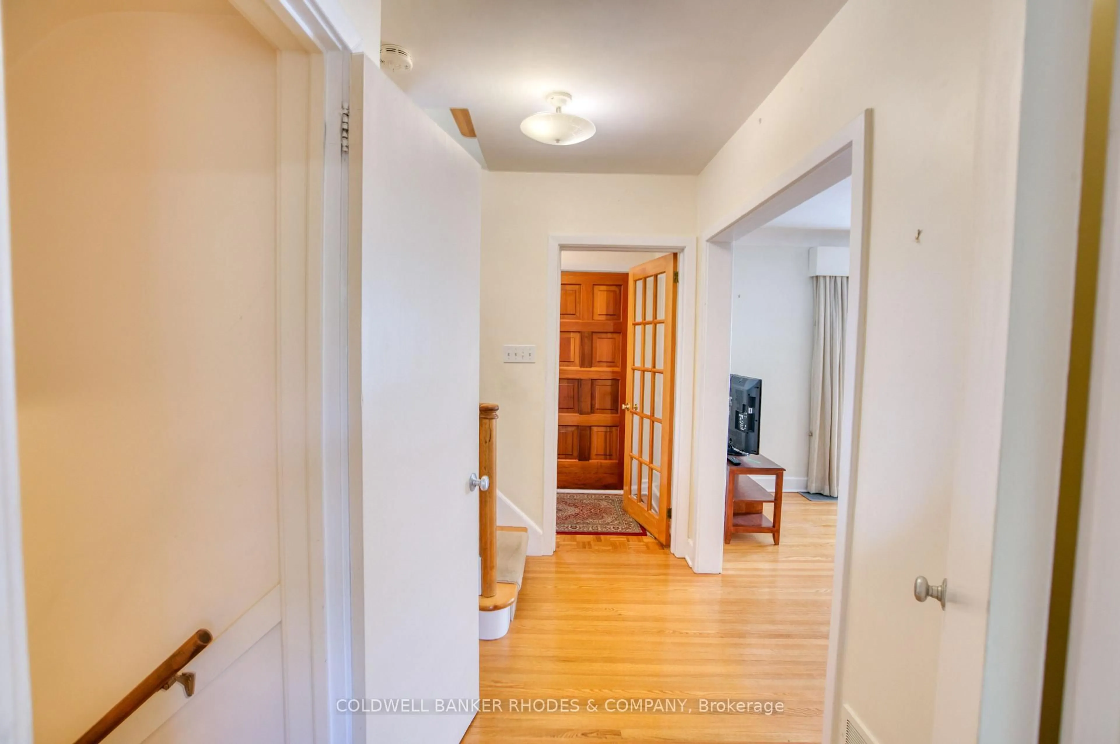 Unknown for 7 Madawaska Dr, Ottawa Ontario K1S 3G5