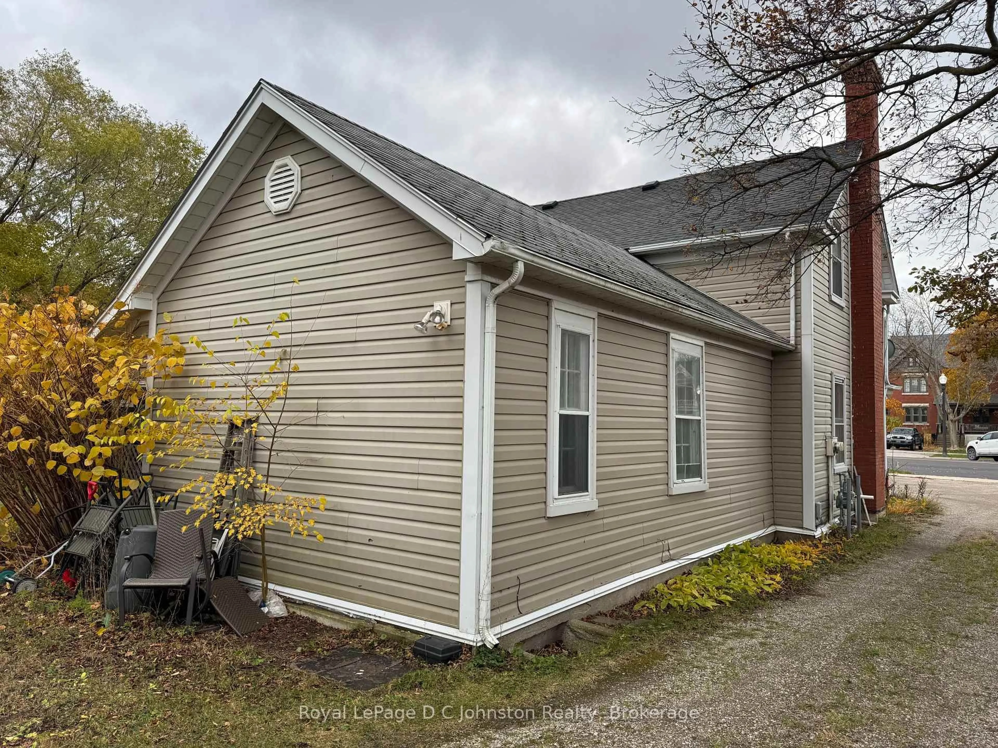 Unknown for 136 High St, Saugeen Shores Ontario N0H 2L0