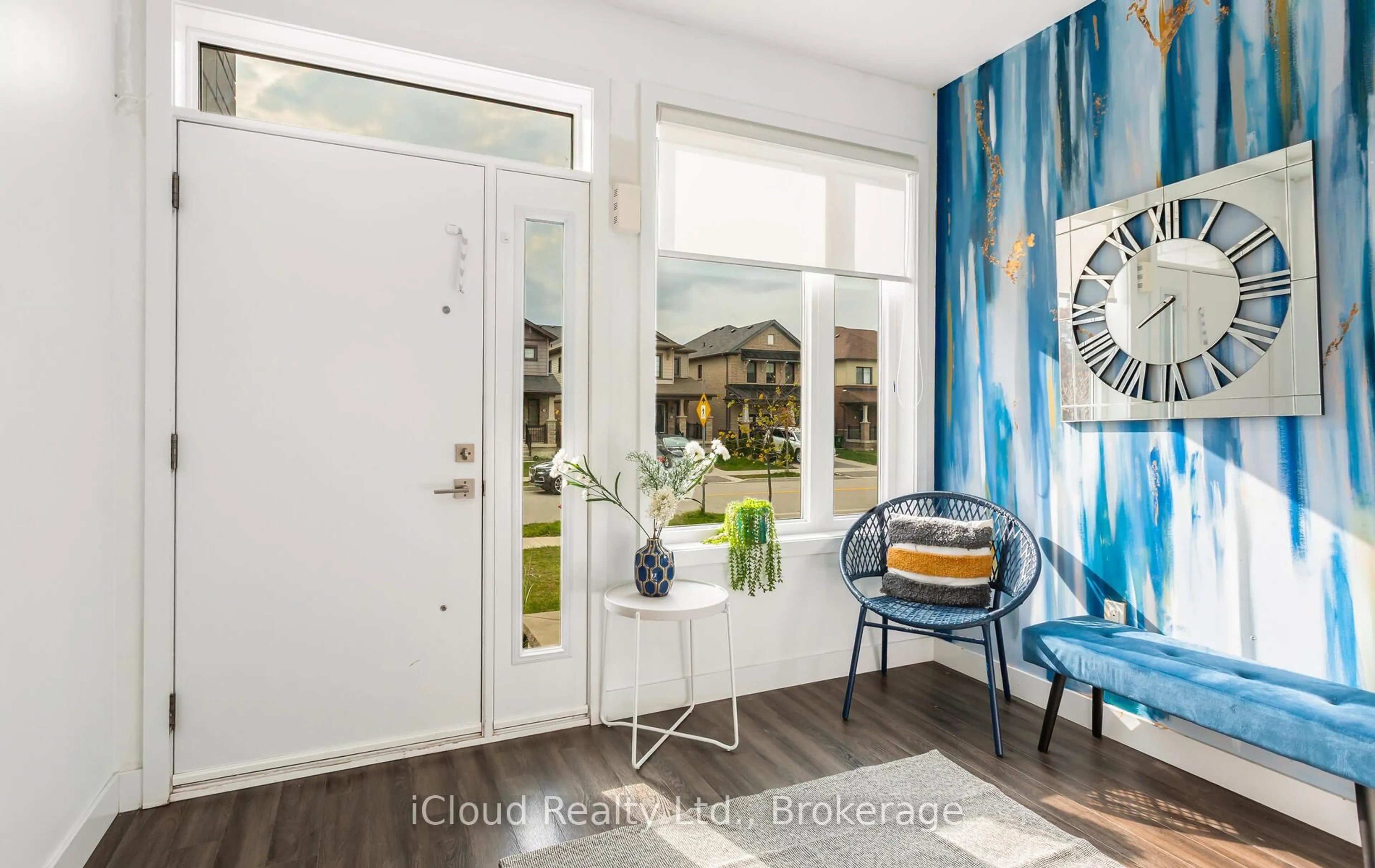 Indoor entryway for 120 Bedrock Dr, Hamilton Ontario L8J 0K6