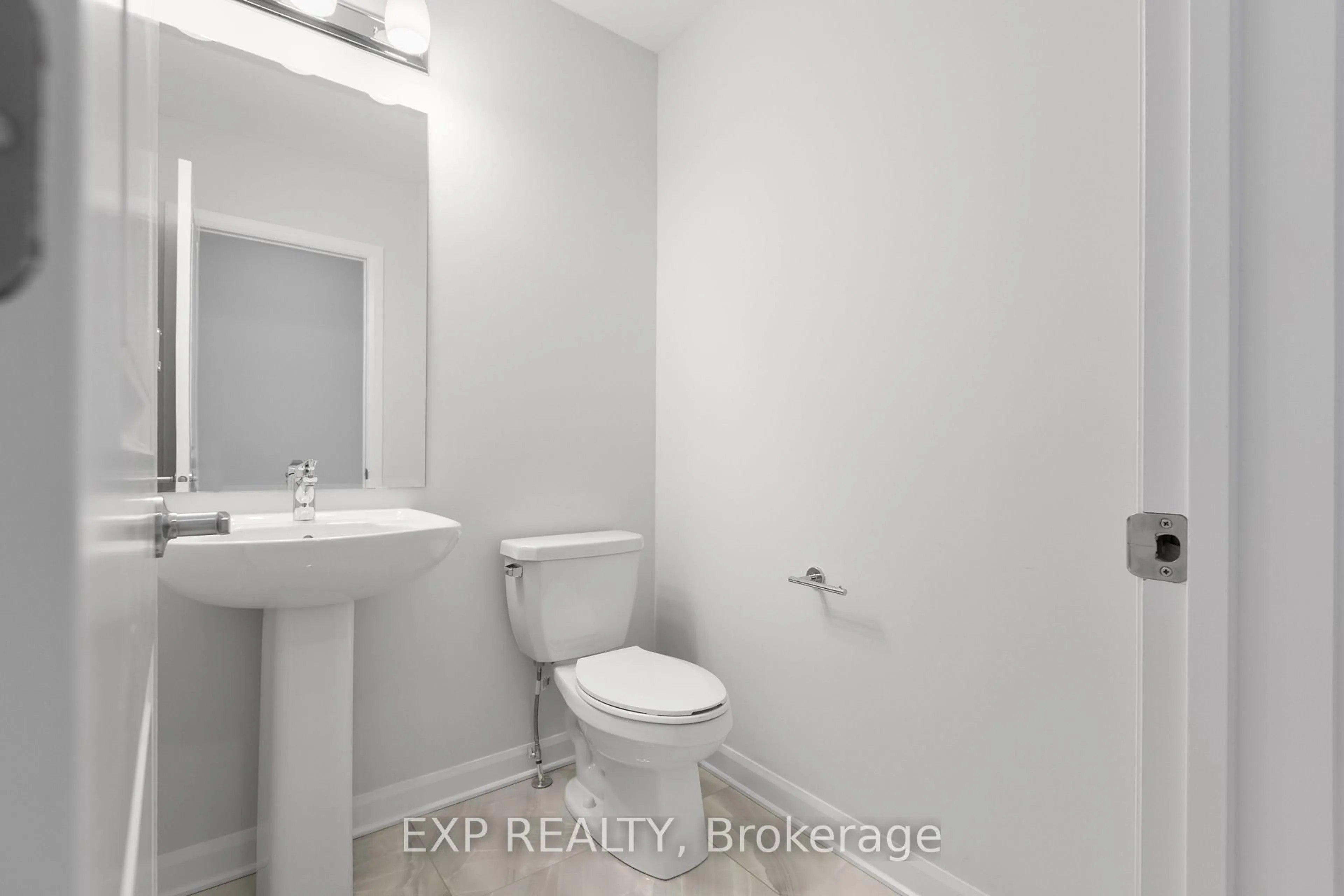 Standard bathroom, unknown for 539 Anchor Circ, Ottawa Ontario K4M 0N4