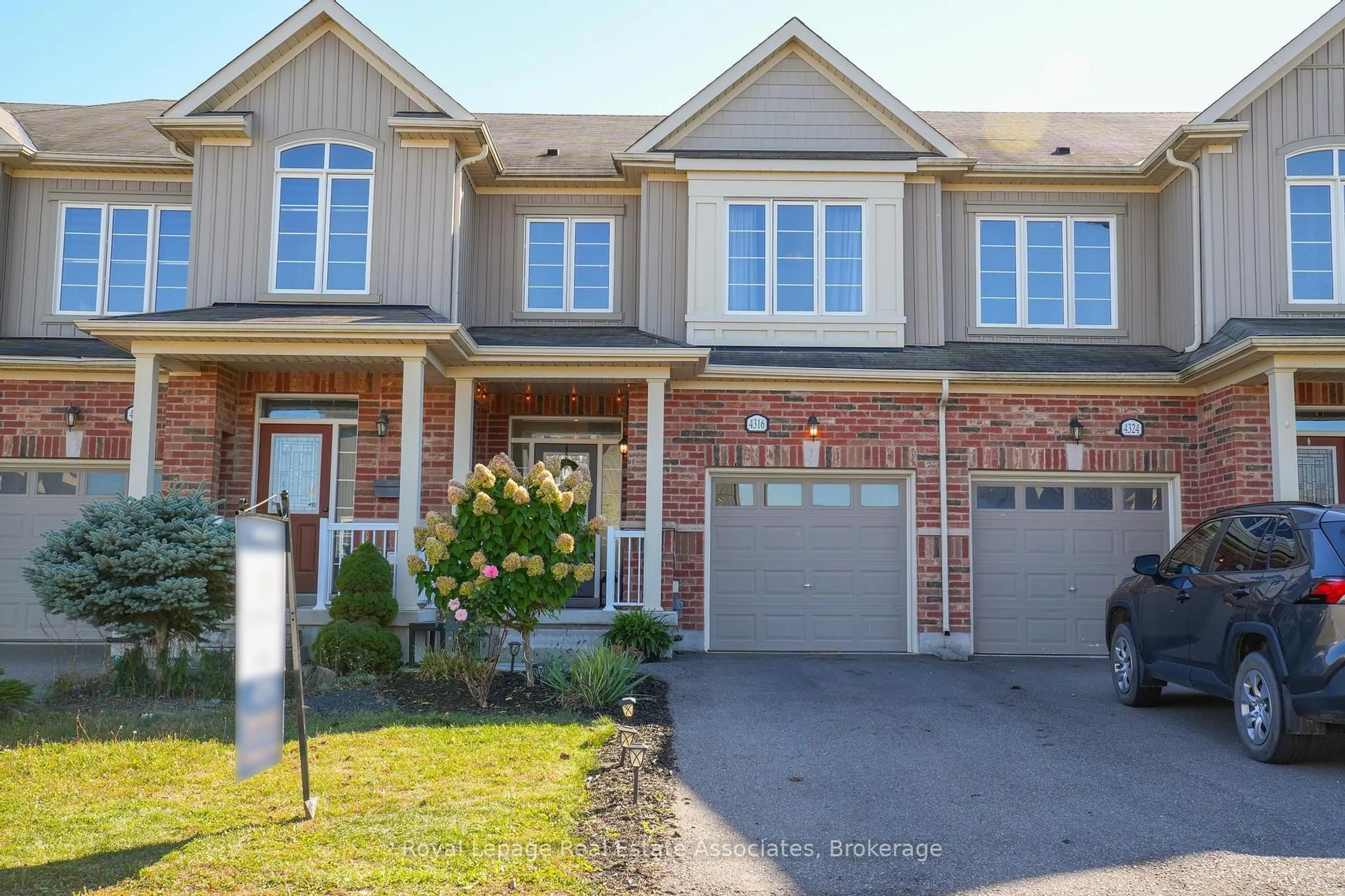 Home with brick exterior material, street for 4316 Shuttleworth Dr, Niagara Falls Ontario L2G 0X5
