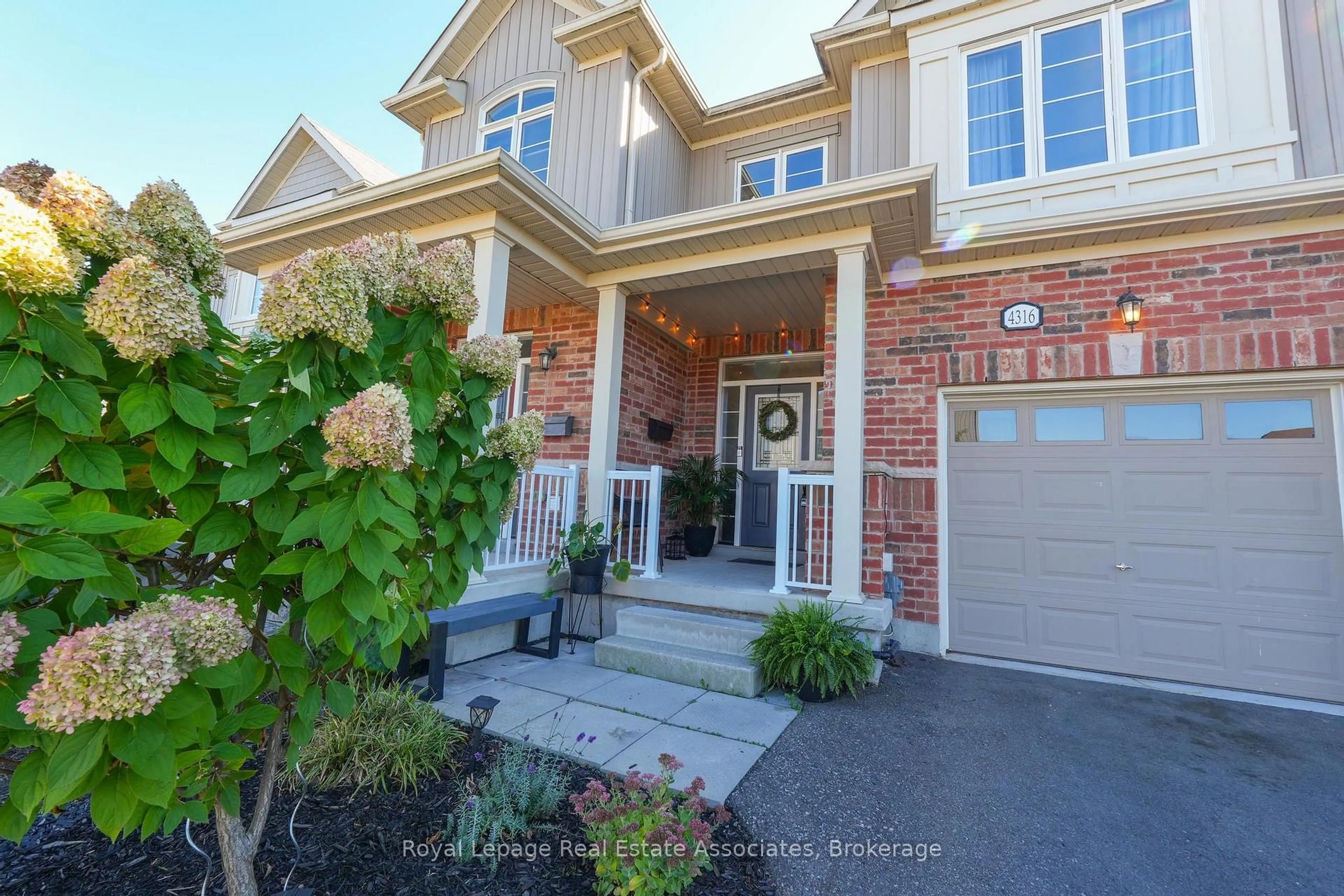 Home with brick exterior material, street for 4316 Shuttleworth Dr, Niagara Falls Ontario L2G 0X5