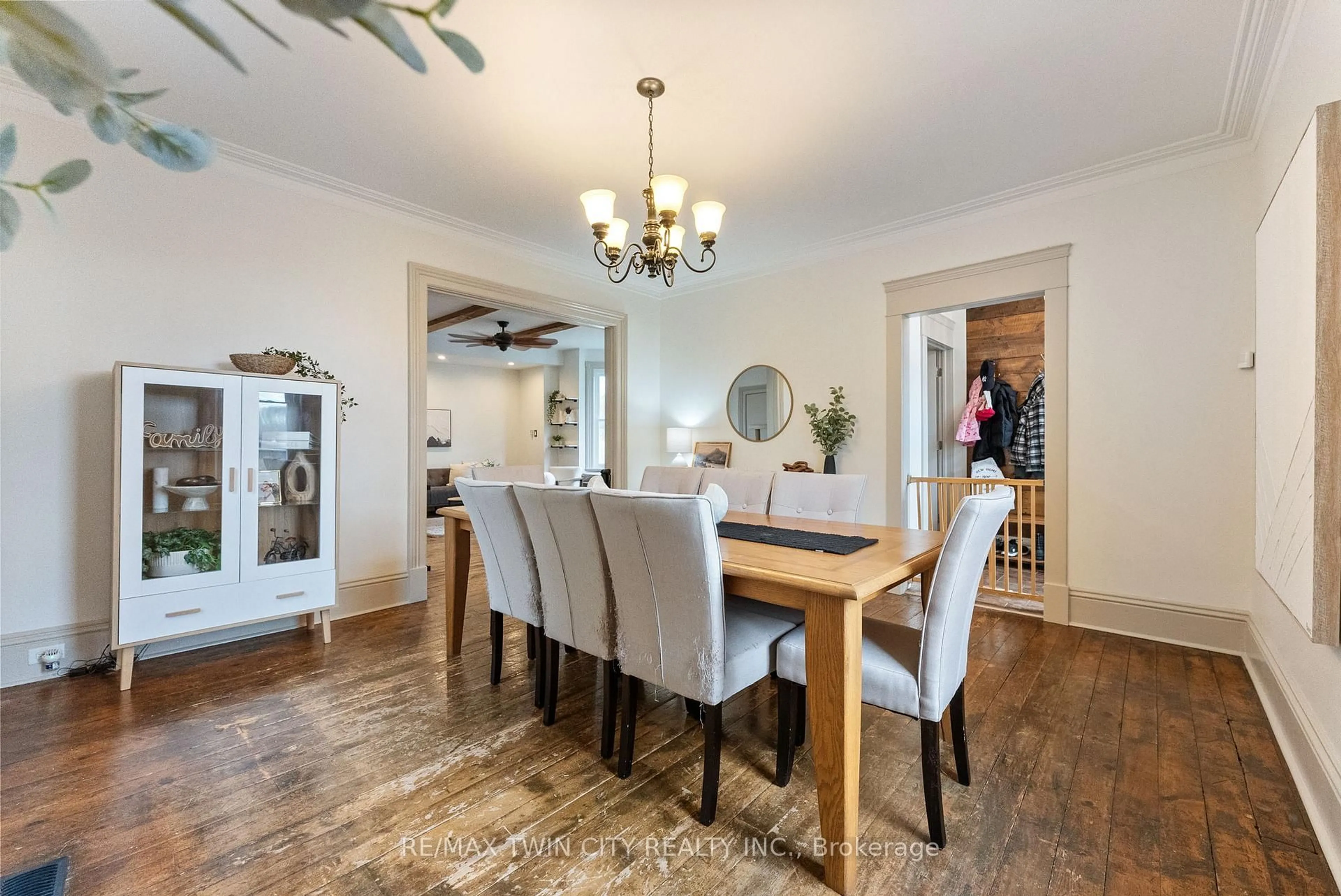 Dining room, wood/laminate floor for 93 Perry St, Woodstock Ontario N4S 3C4