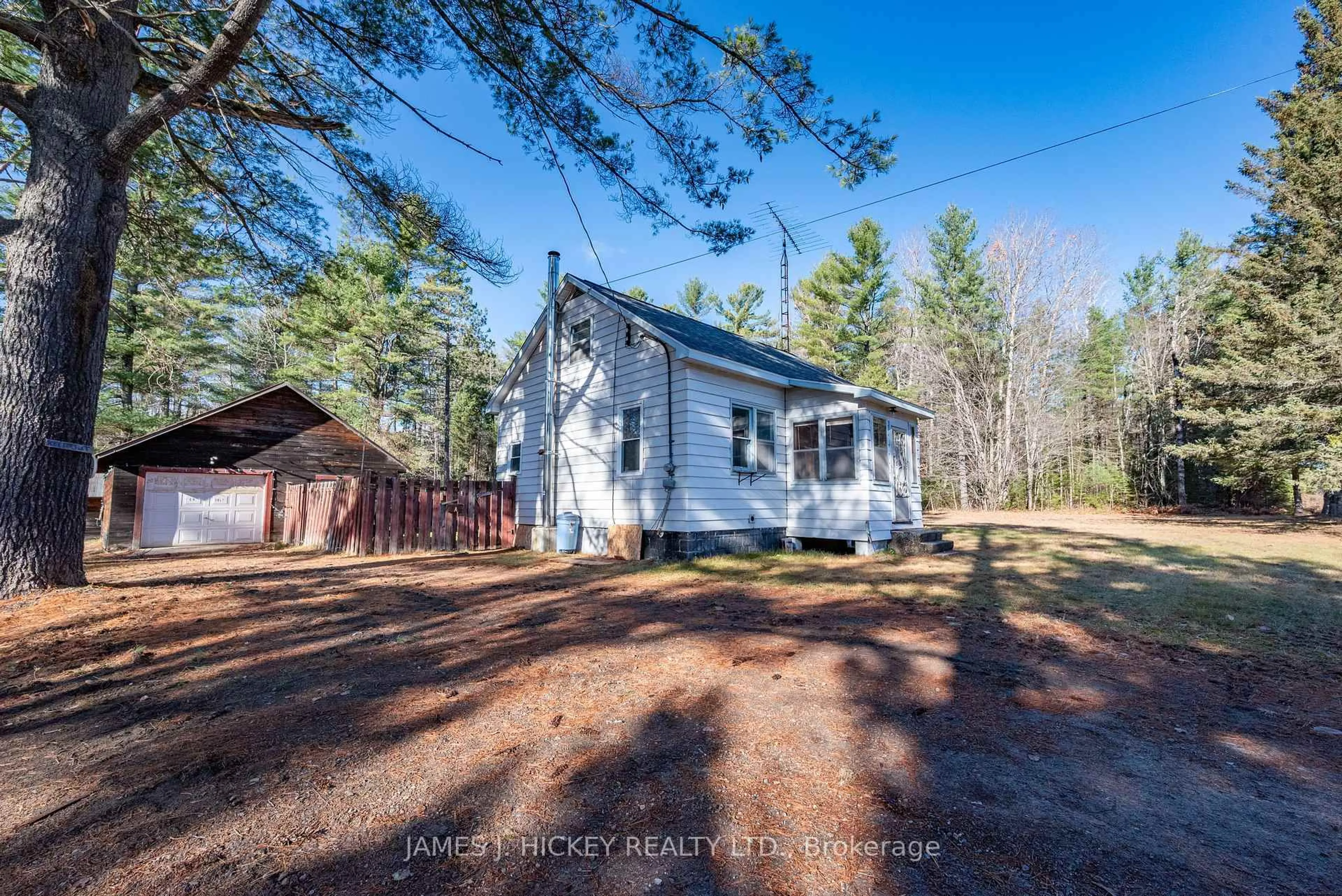 A pic from outside/outdoor area/front of a property/back of a property/a pic from drone, unknown for 32359 Hwy 17 Highway, Deep River Ontario K0J 1P0