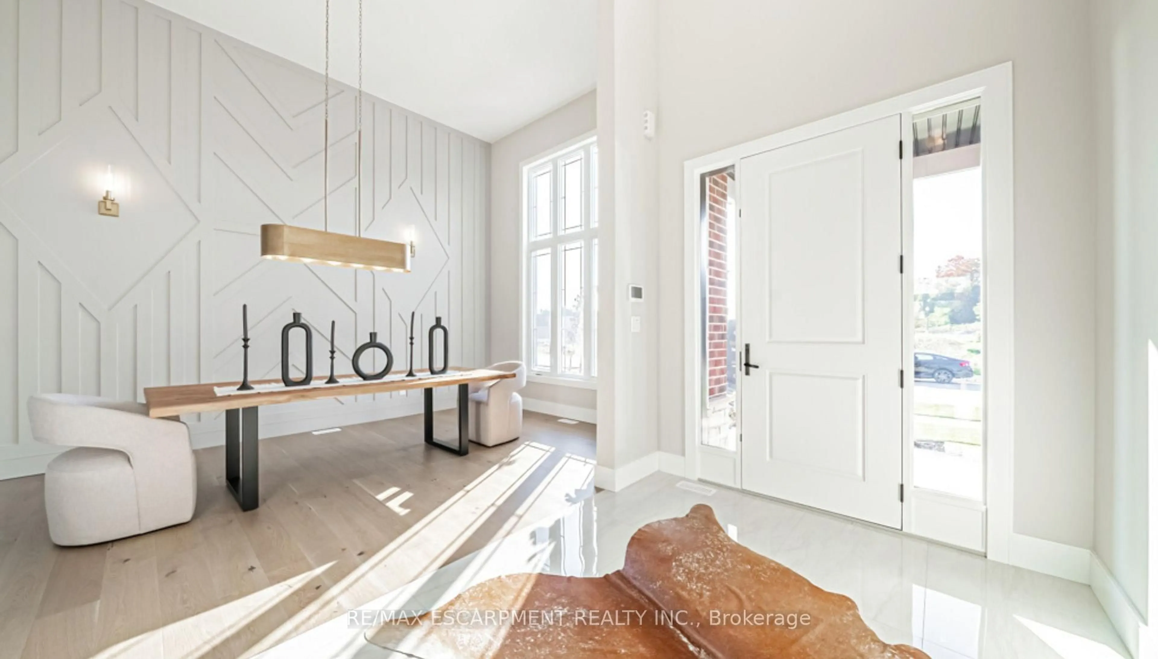 Indoor entryway for 455 Masters Dr, Woodstock Ontario N4T 0L2