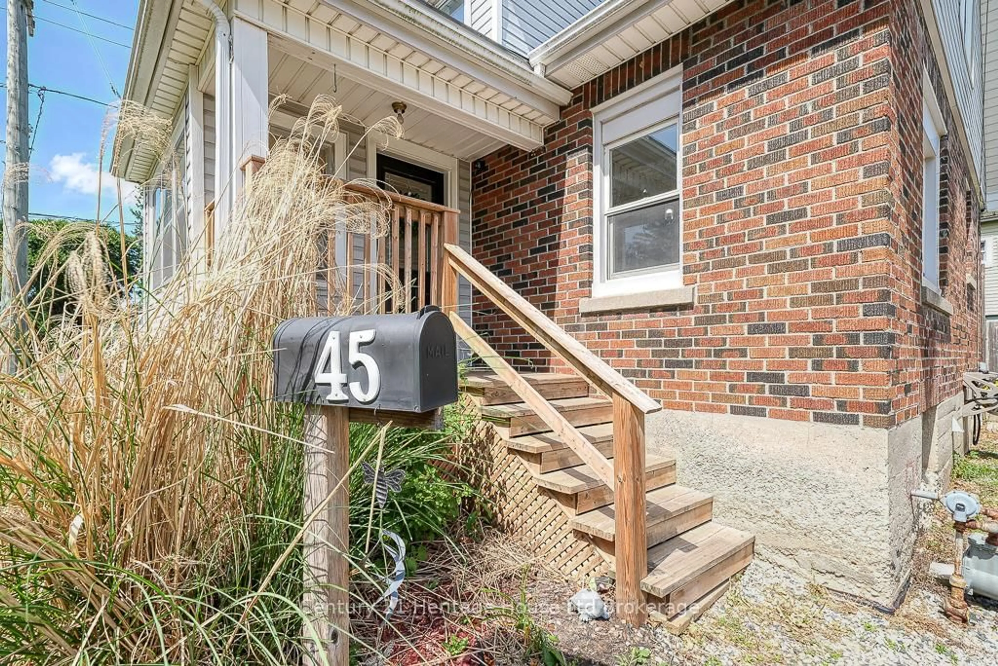 Unknown for 45 South St, Woodstock Ontario N4S 3L3